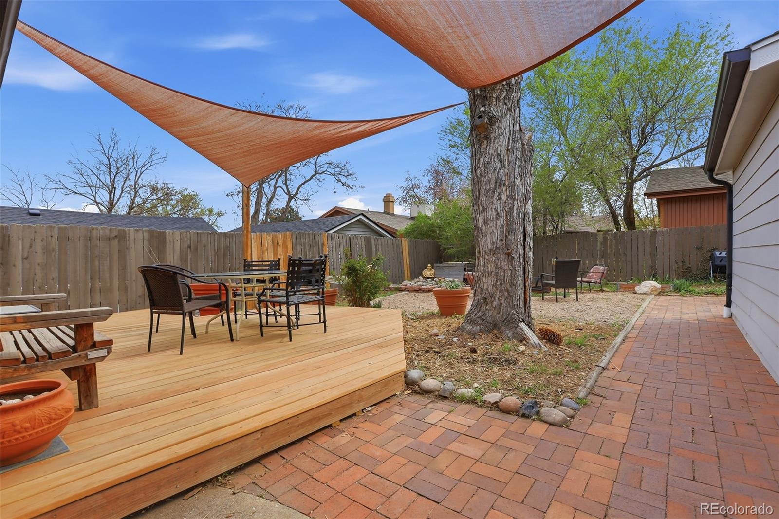 1810 W Exposition Avenue