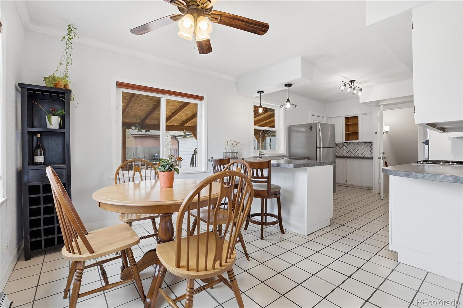 1810 W Exposition Avenue