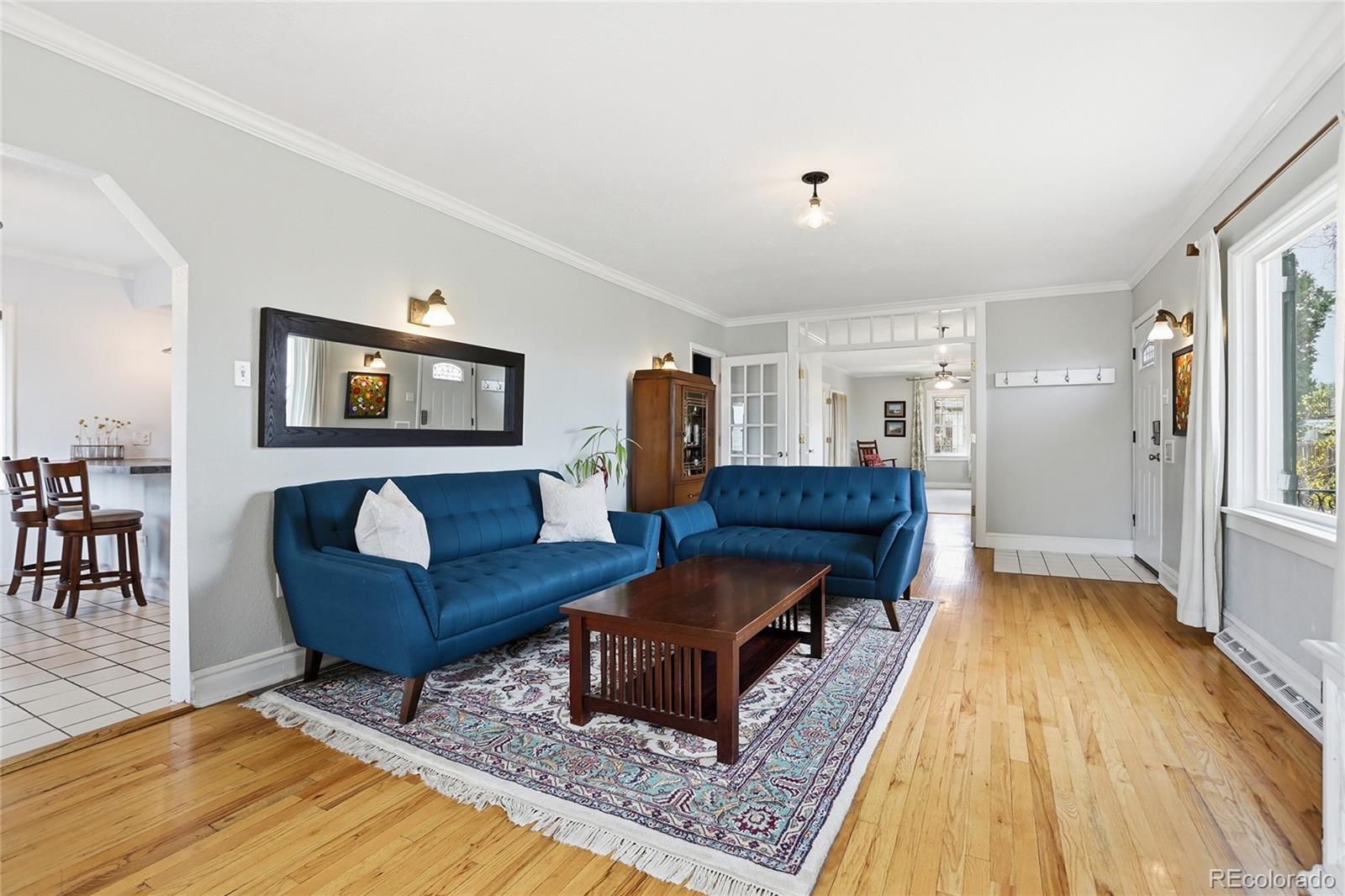 1810 W Exposition Avenue