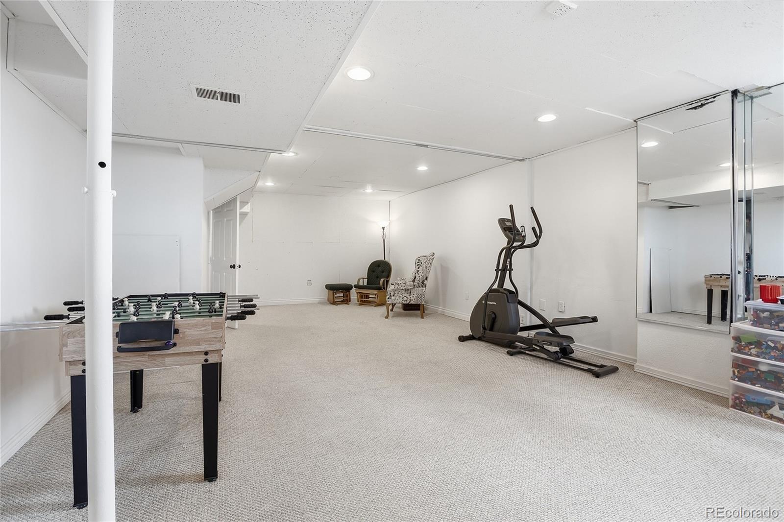 1810 W Exposition Avenue