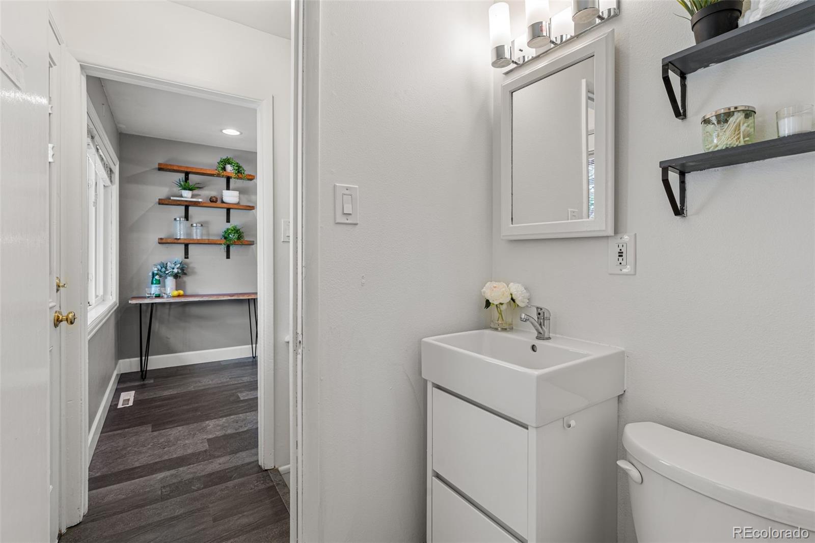 2393 S Raleigh Street