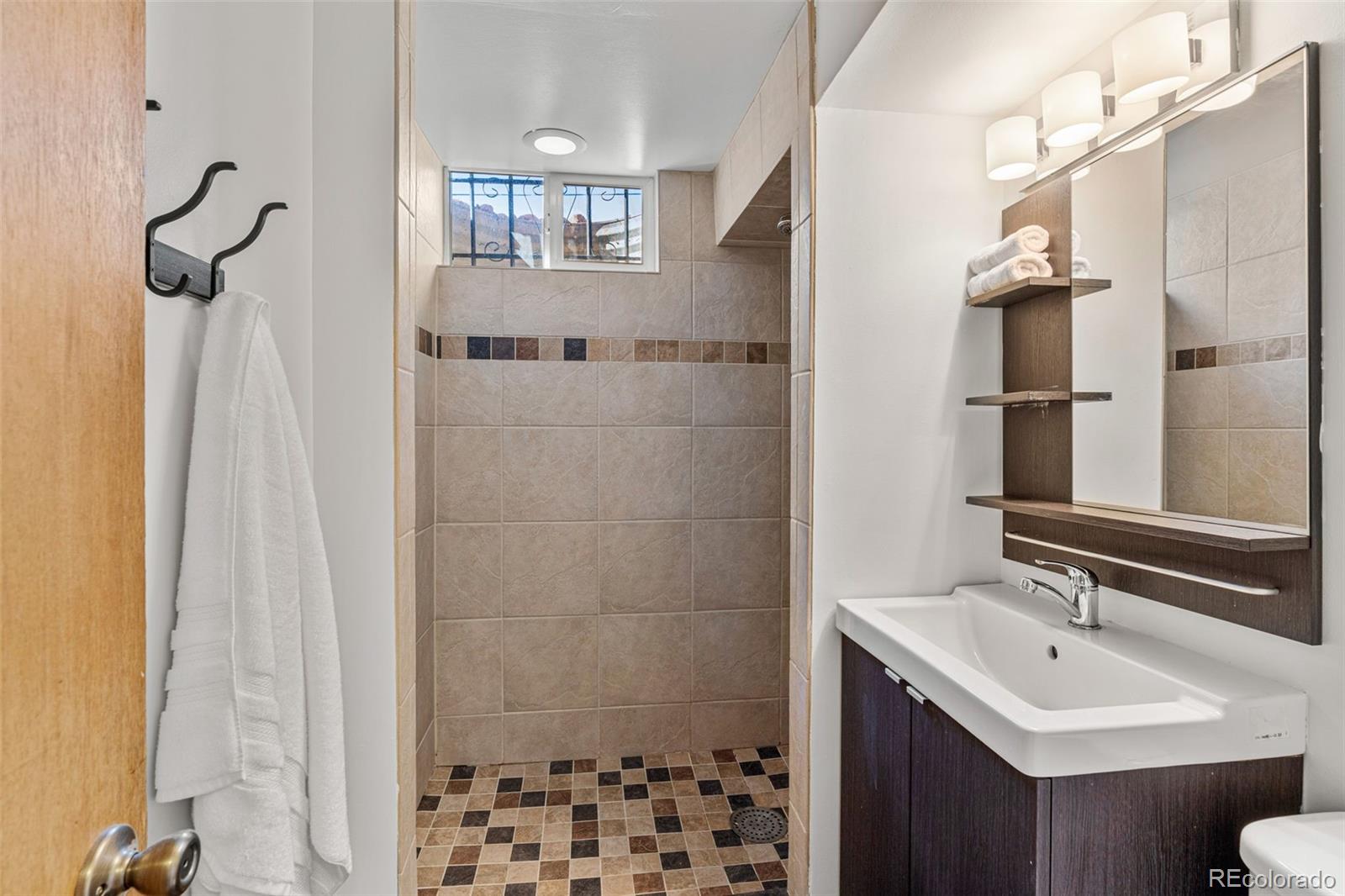 2393 S Raleigh Street