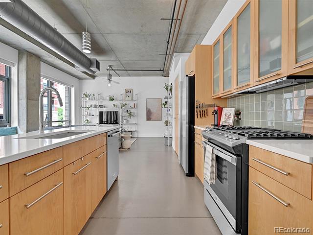 2100 16th Street Unit: 204
