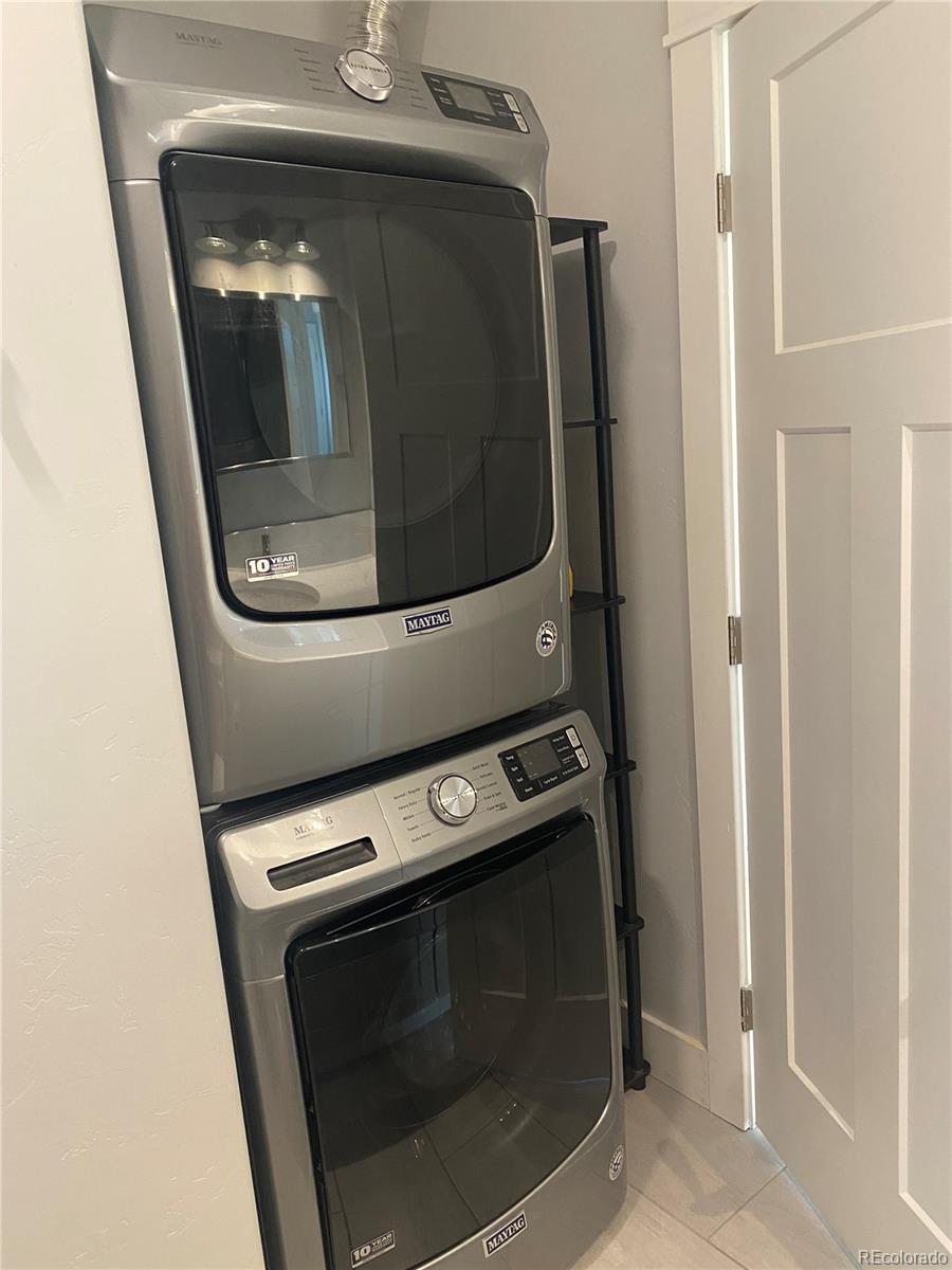 125 Crestone Mesa Drive Unit: B