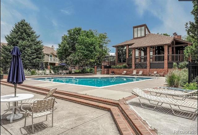 2117 S Troy Way