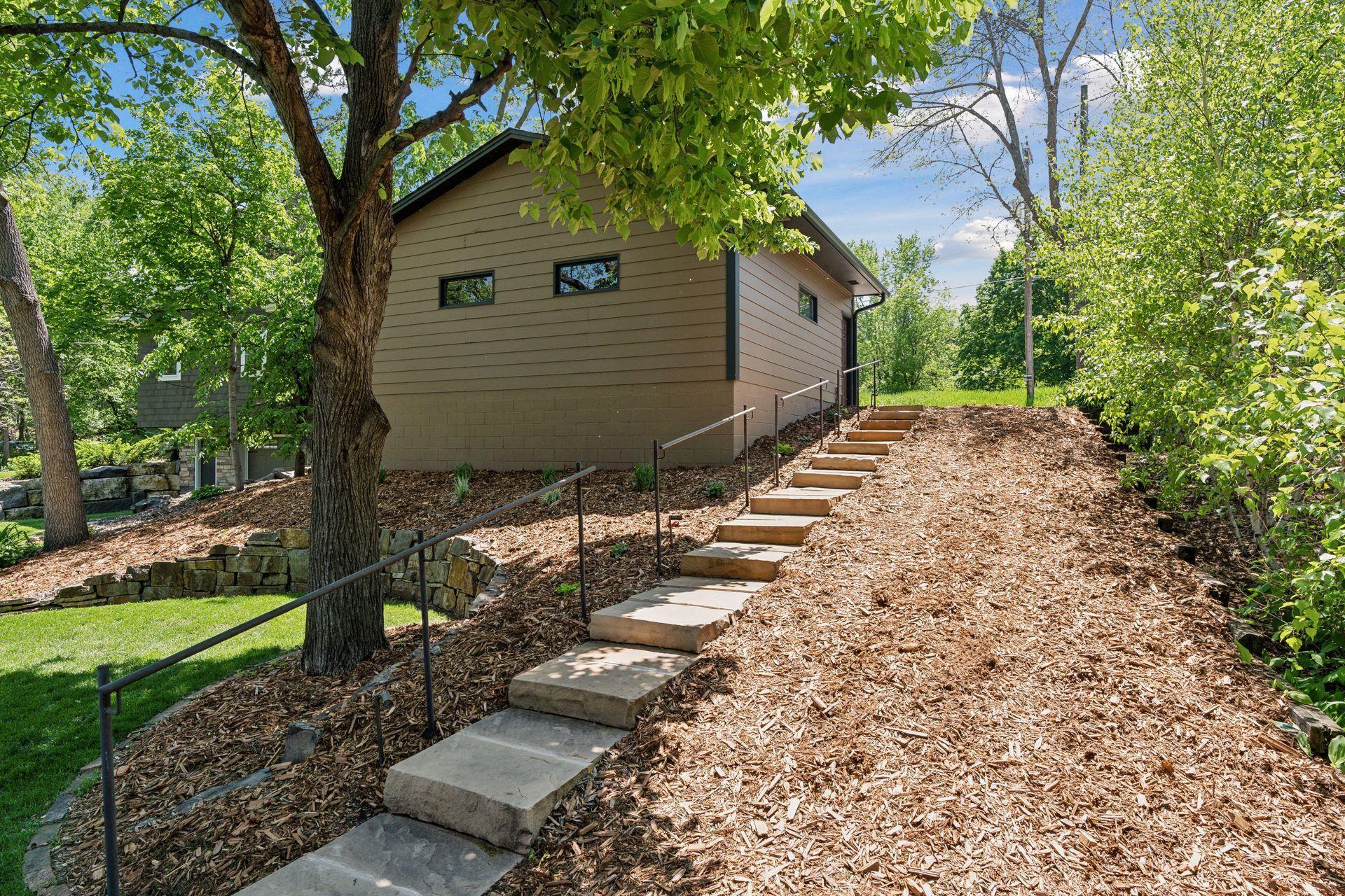 2256 Shadywood Road