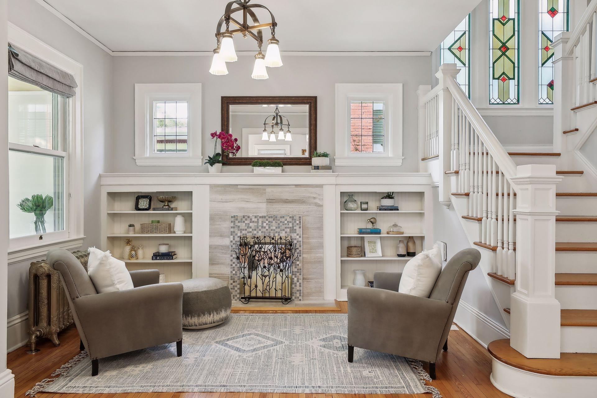 2521 Irving Avenue S