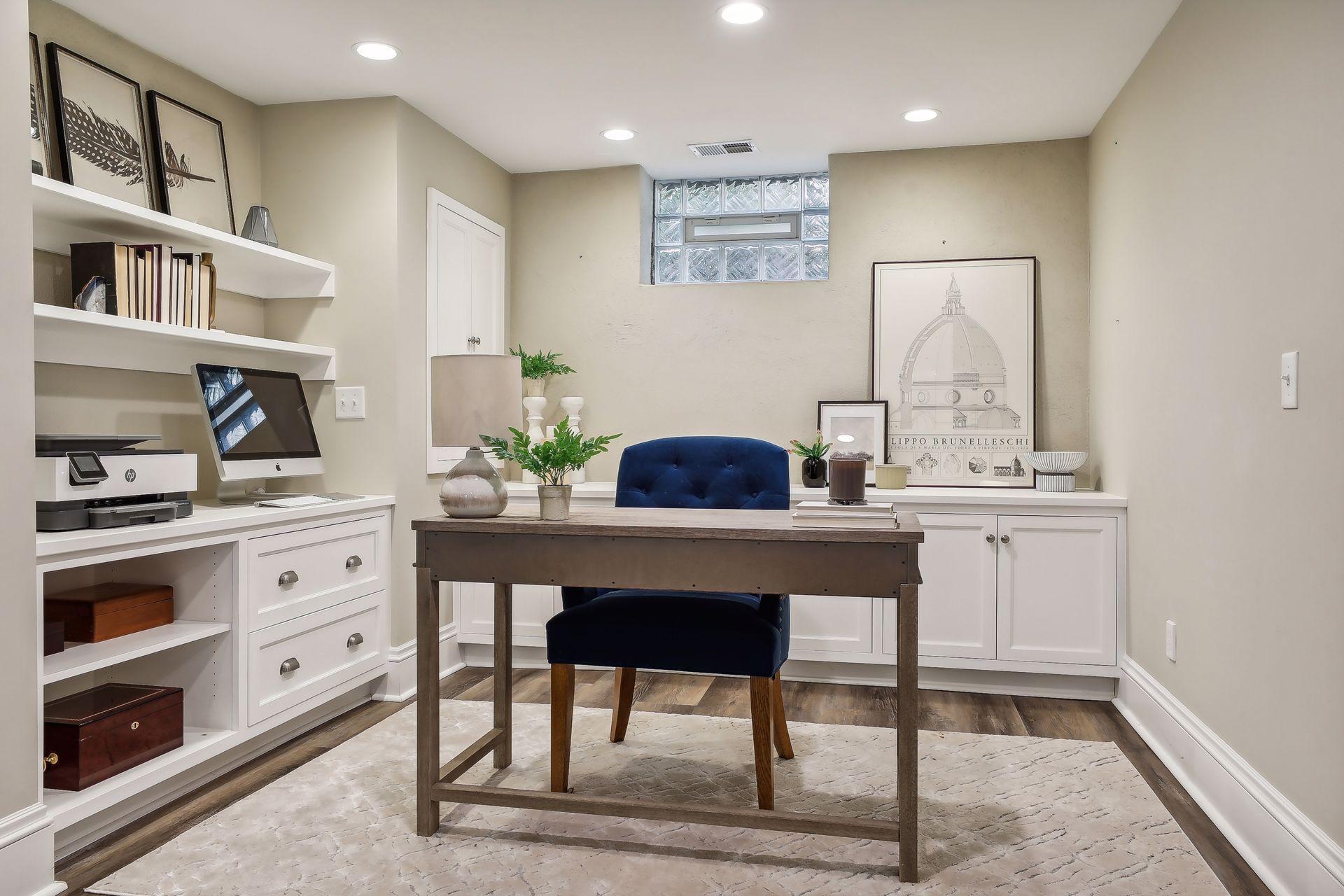 2521 Irving Avenue S