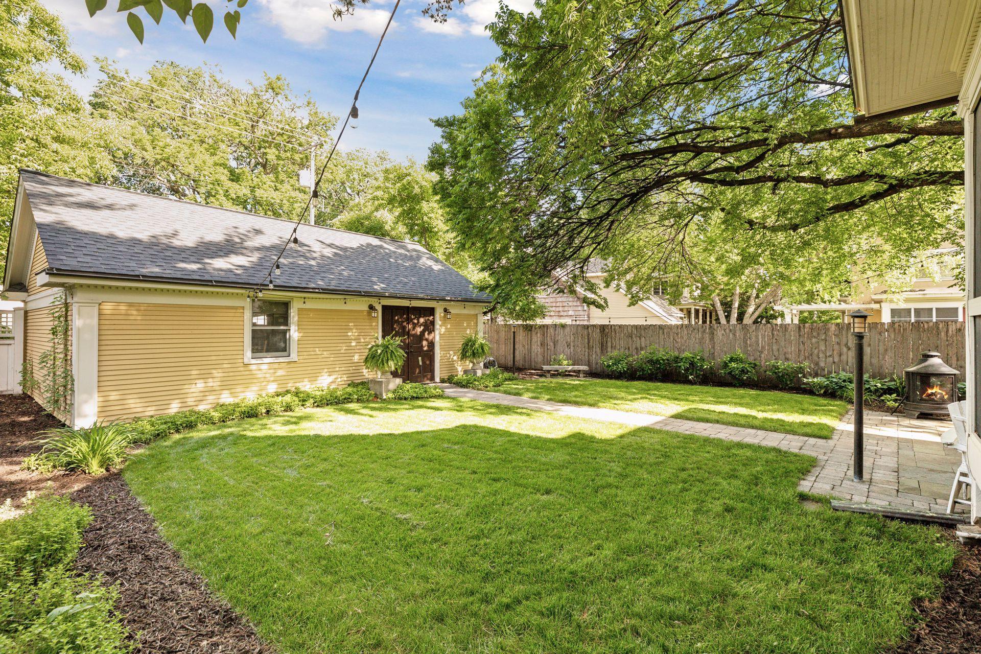 2521 Irving Avenue S