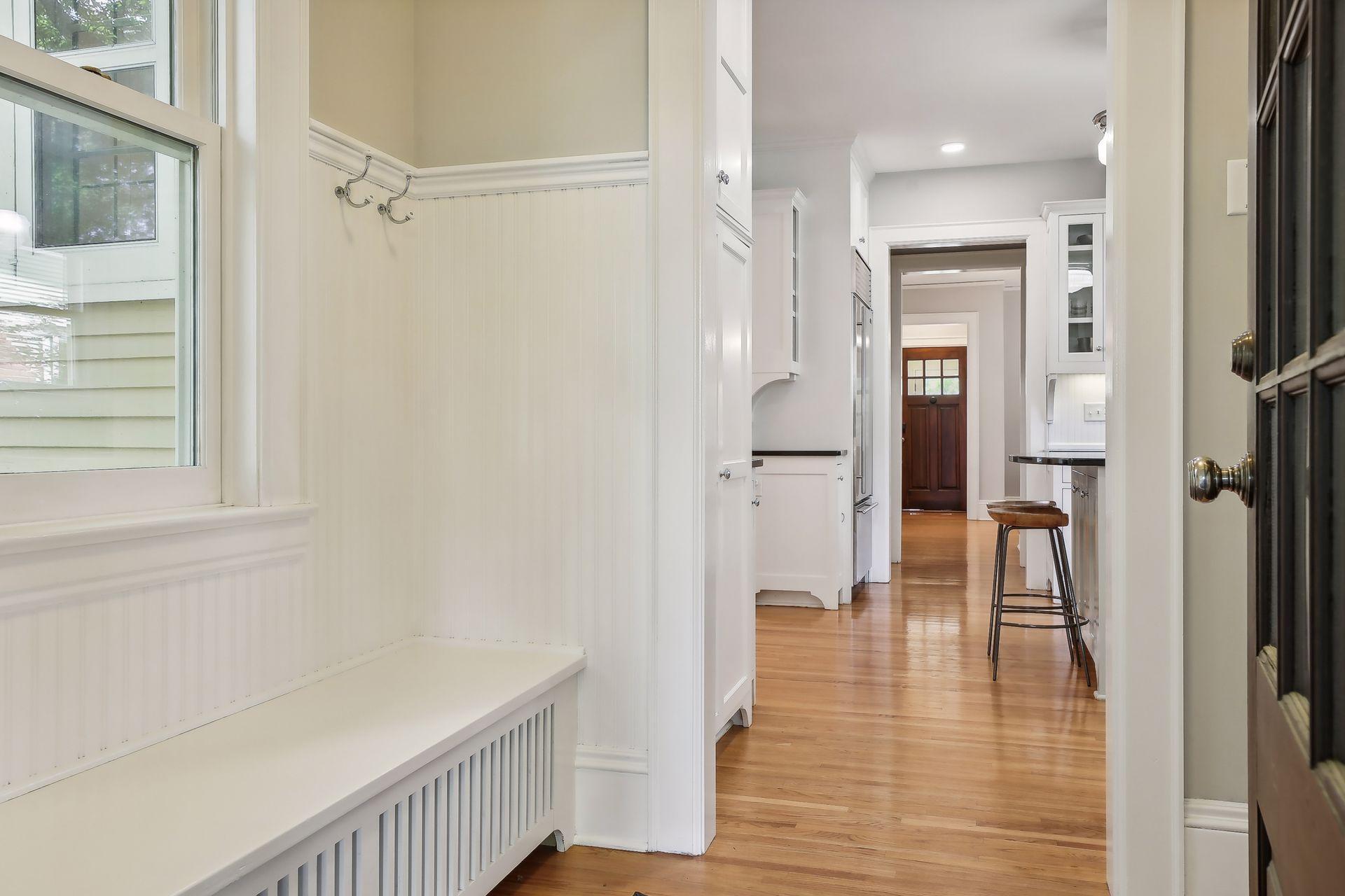 2521 Irving Avenue S