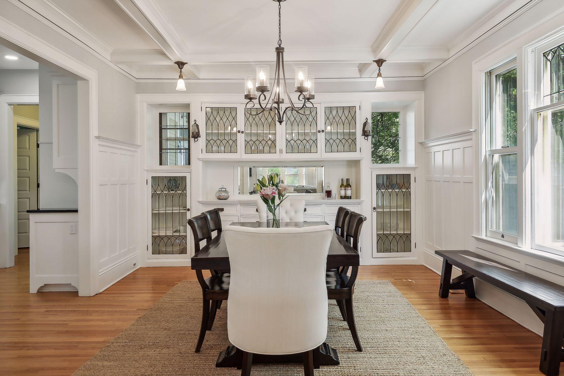 2521 Irving Avenue S