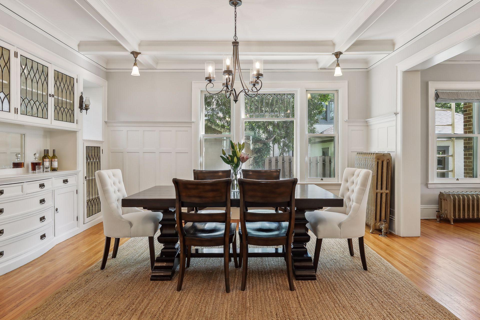 2521 Irving Avenue S