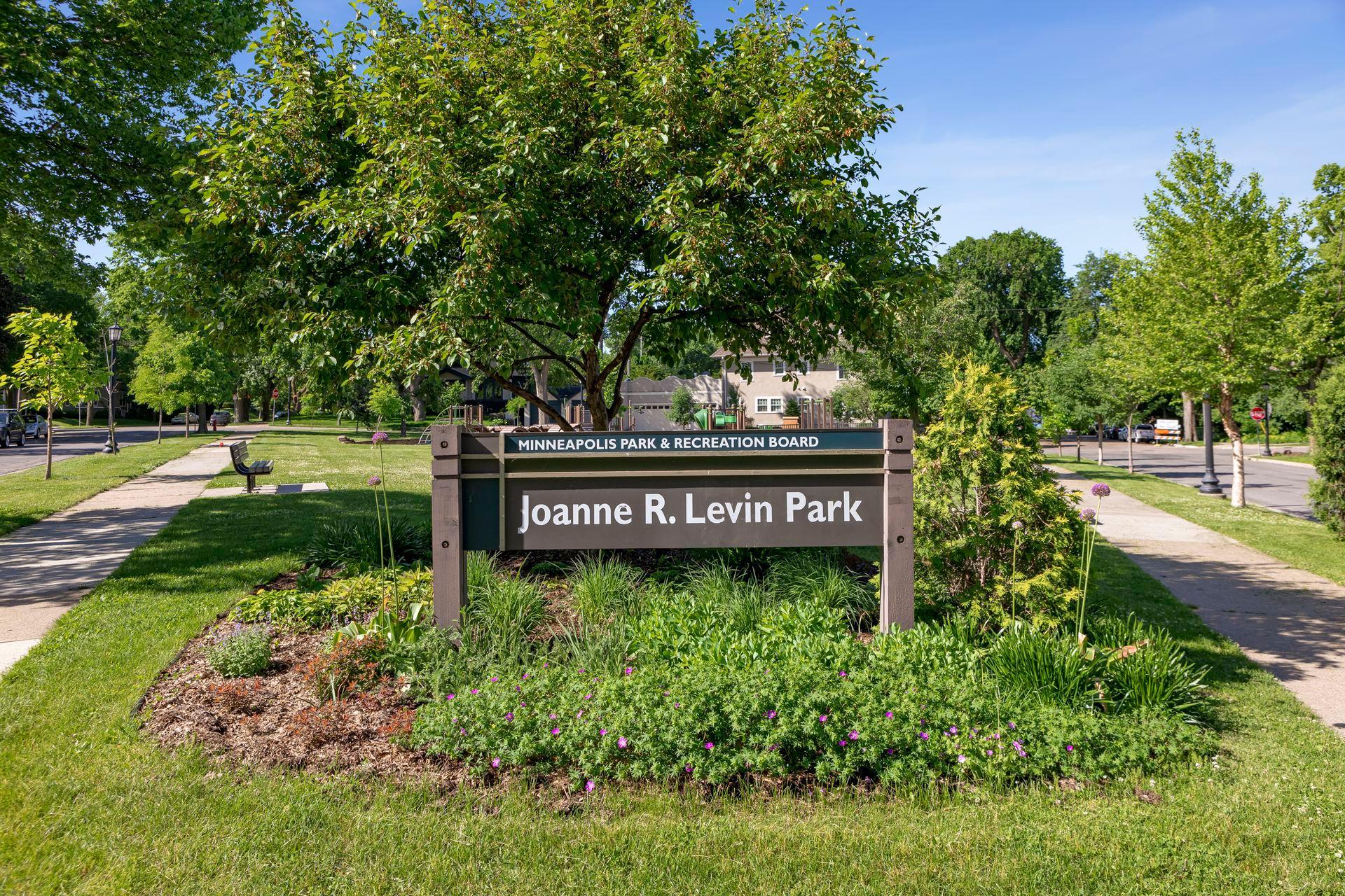 2521 Irving Avenue S