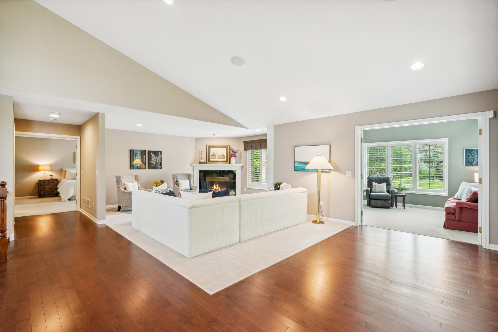 16015 38th Avenue N