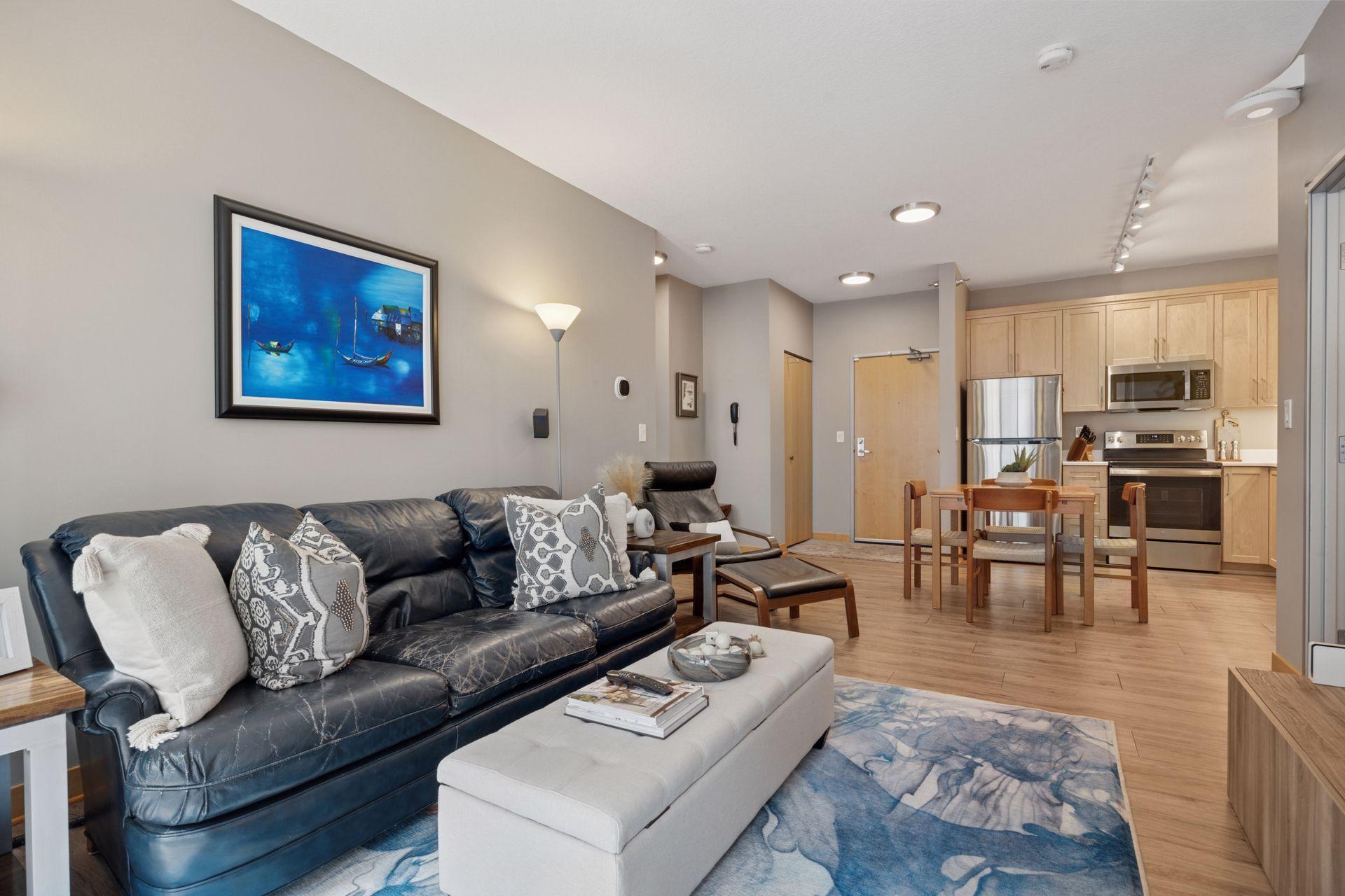 2600 University Avenue SE Unit: 204