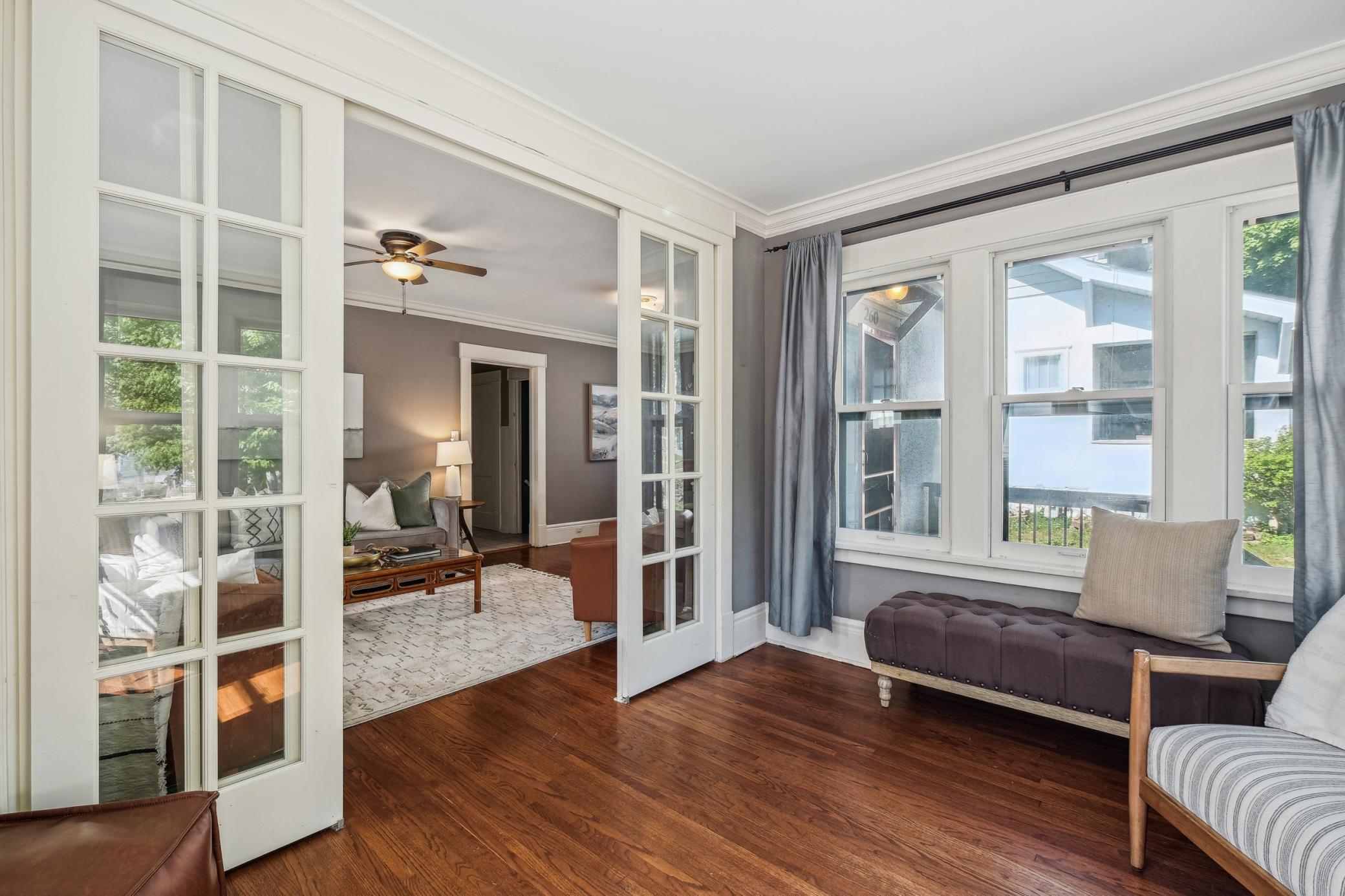 260 Winona Street W