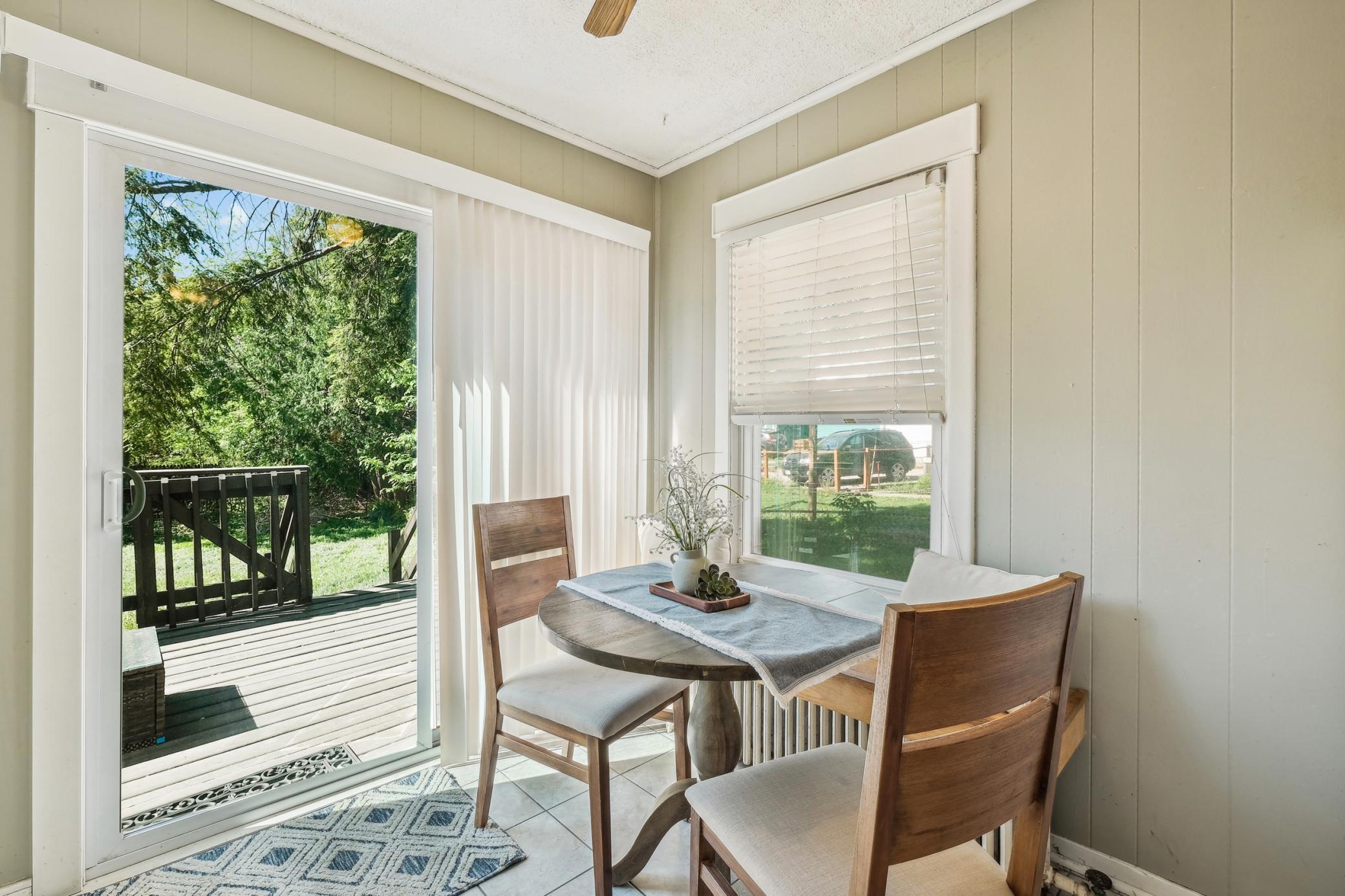 260 Winona Street W