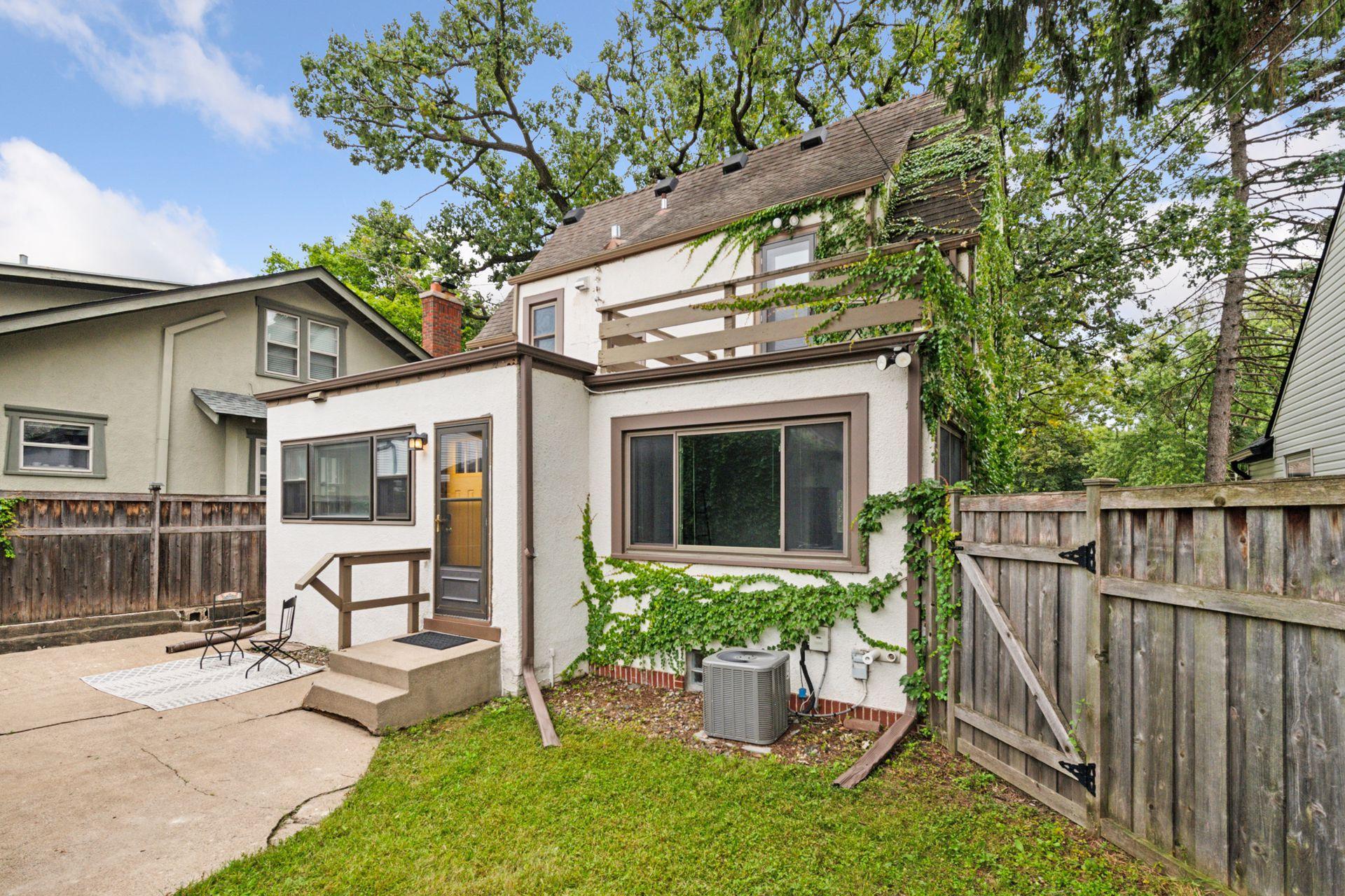 4832 Bloomington Avenue