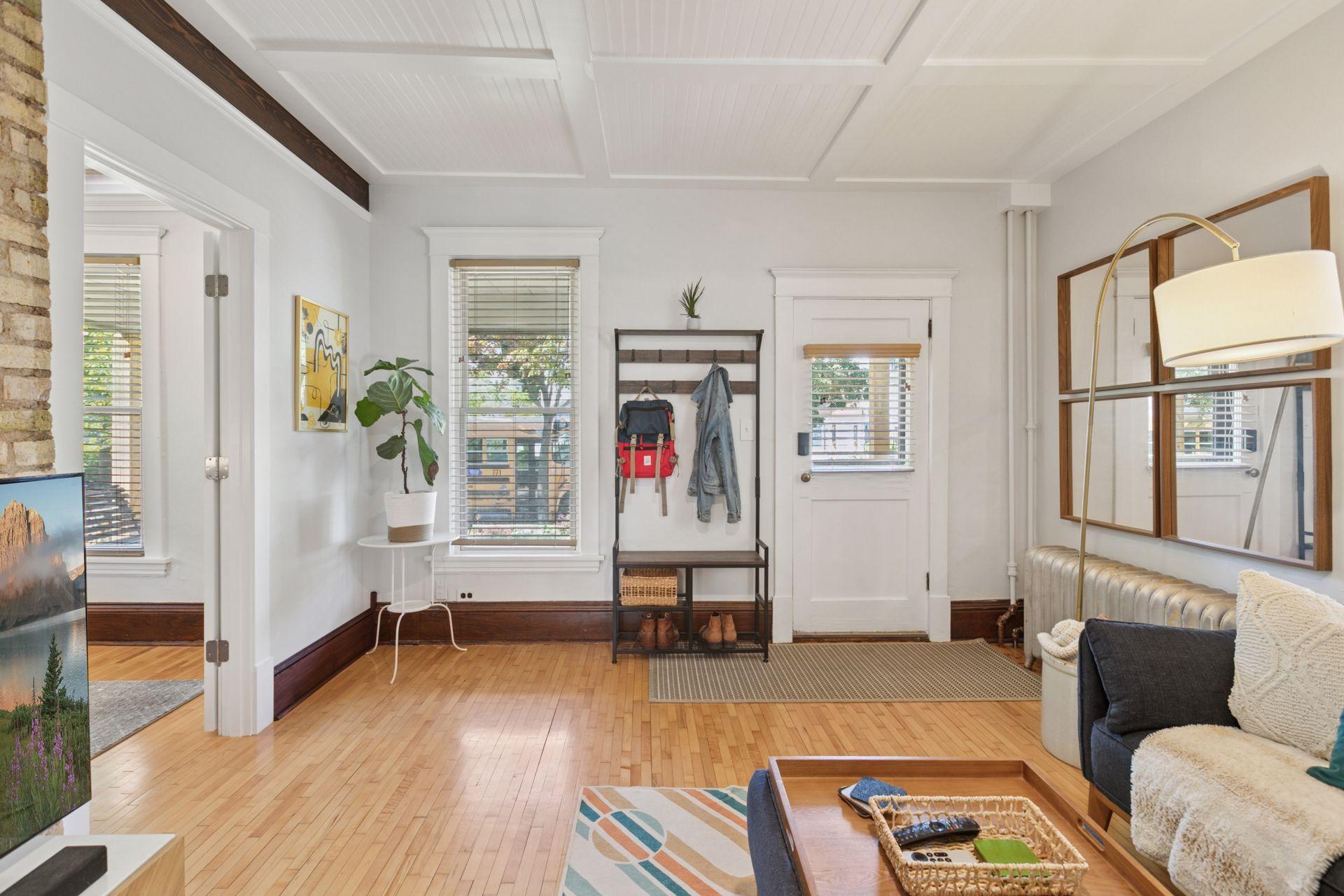 3209 Pleasant Avenue