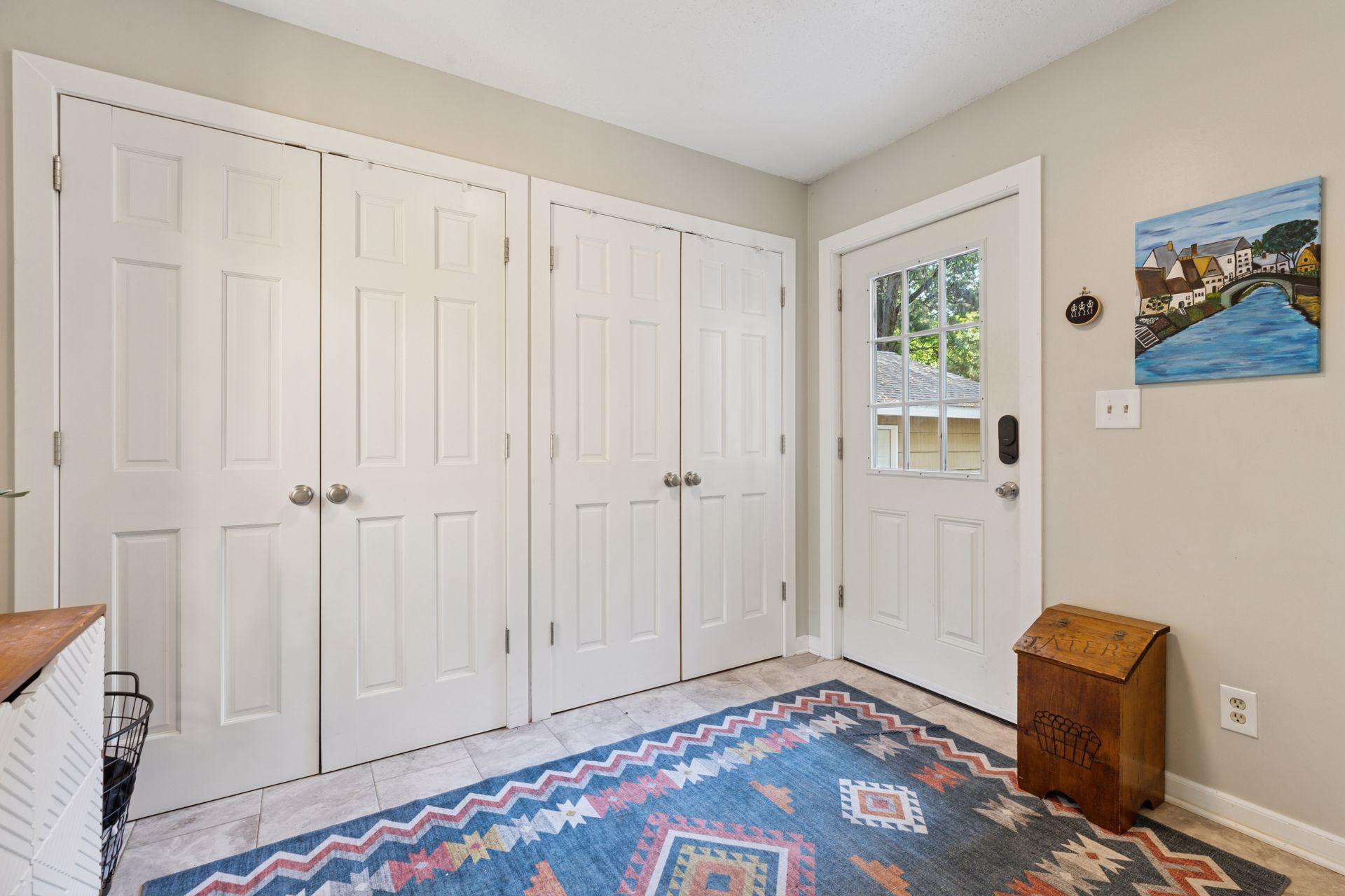 312 Pineview Lane N