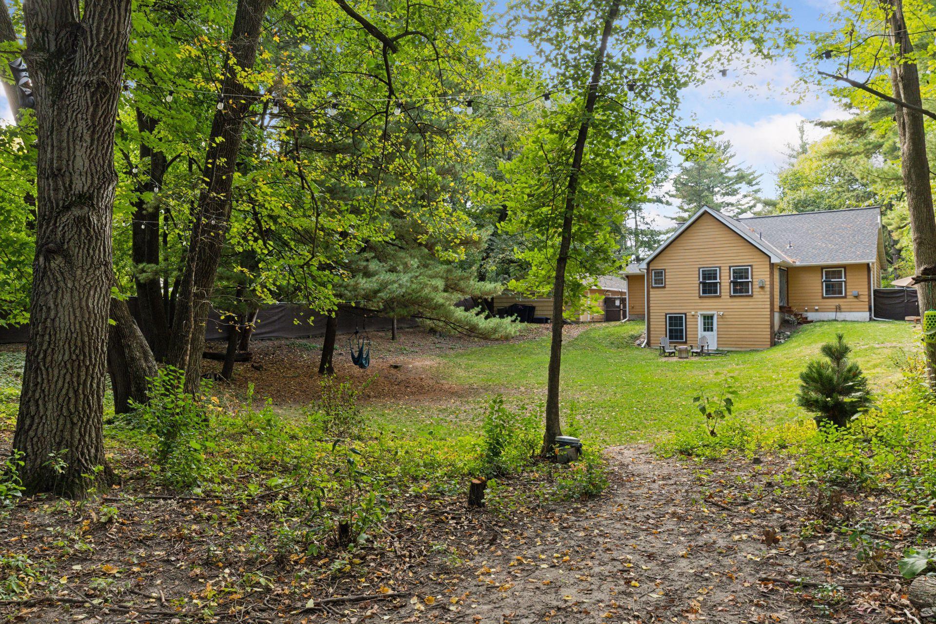 312 Pineview Lane N