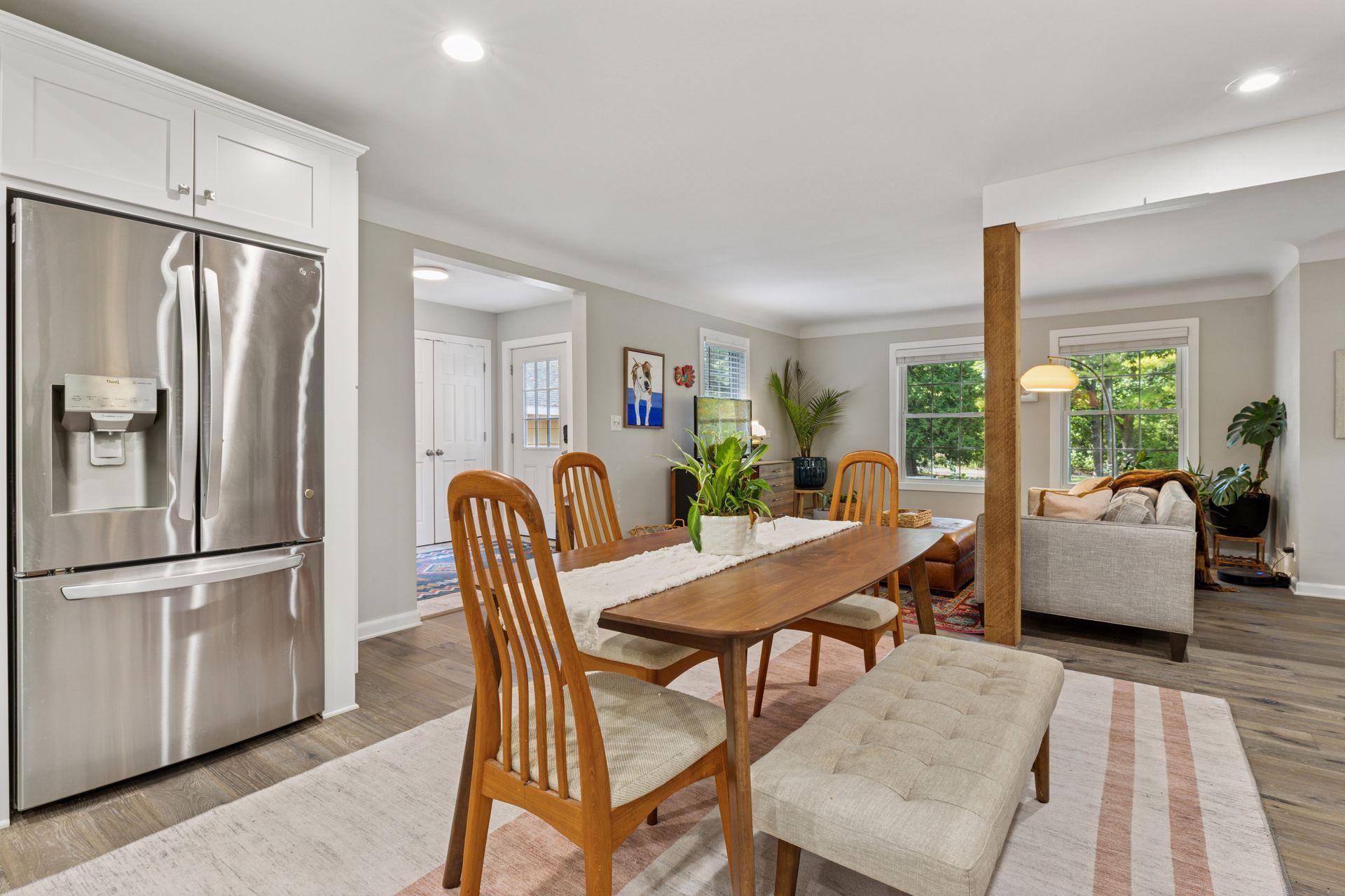 312 Pineview Lane N