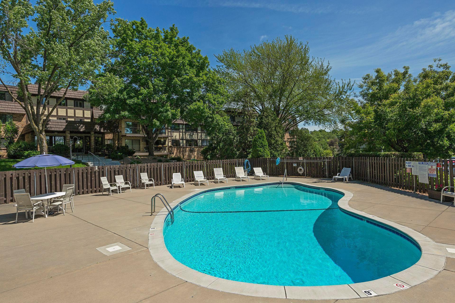 205 Barry Avenue S Unit: 303