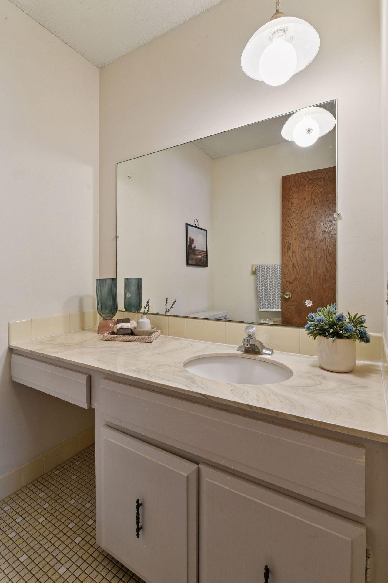 205 Barry Avenue S Unit: 303