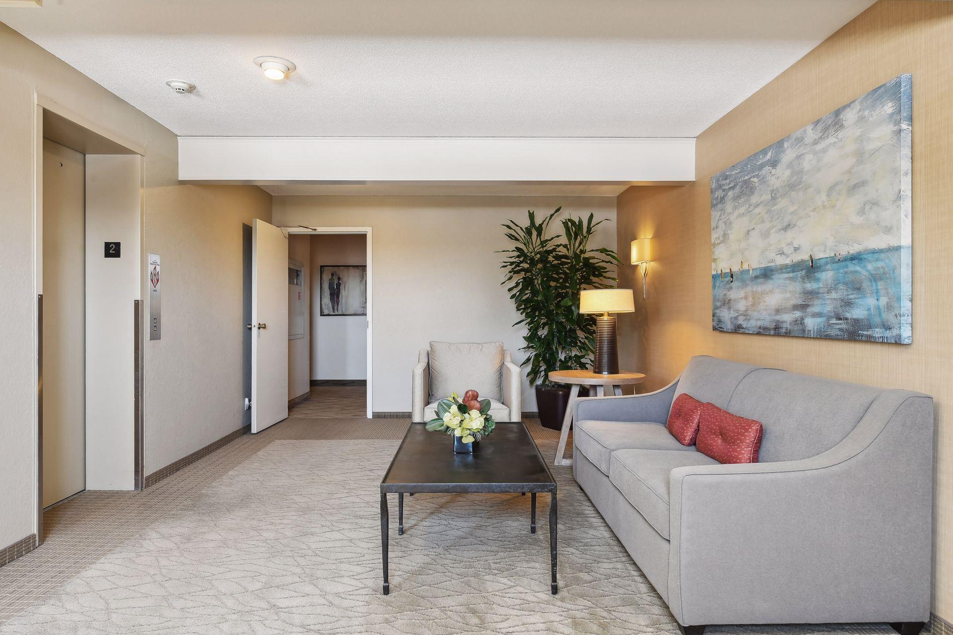 205 Barry Avenue S Unit: 303