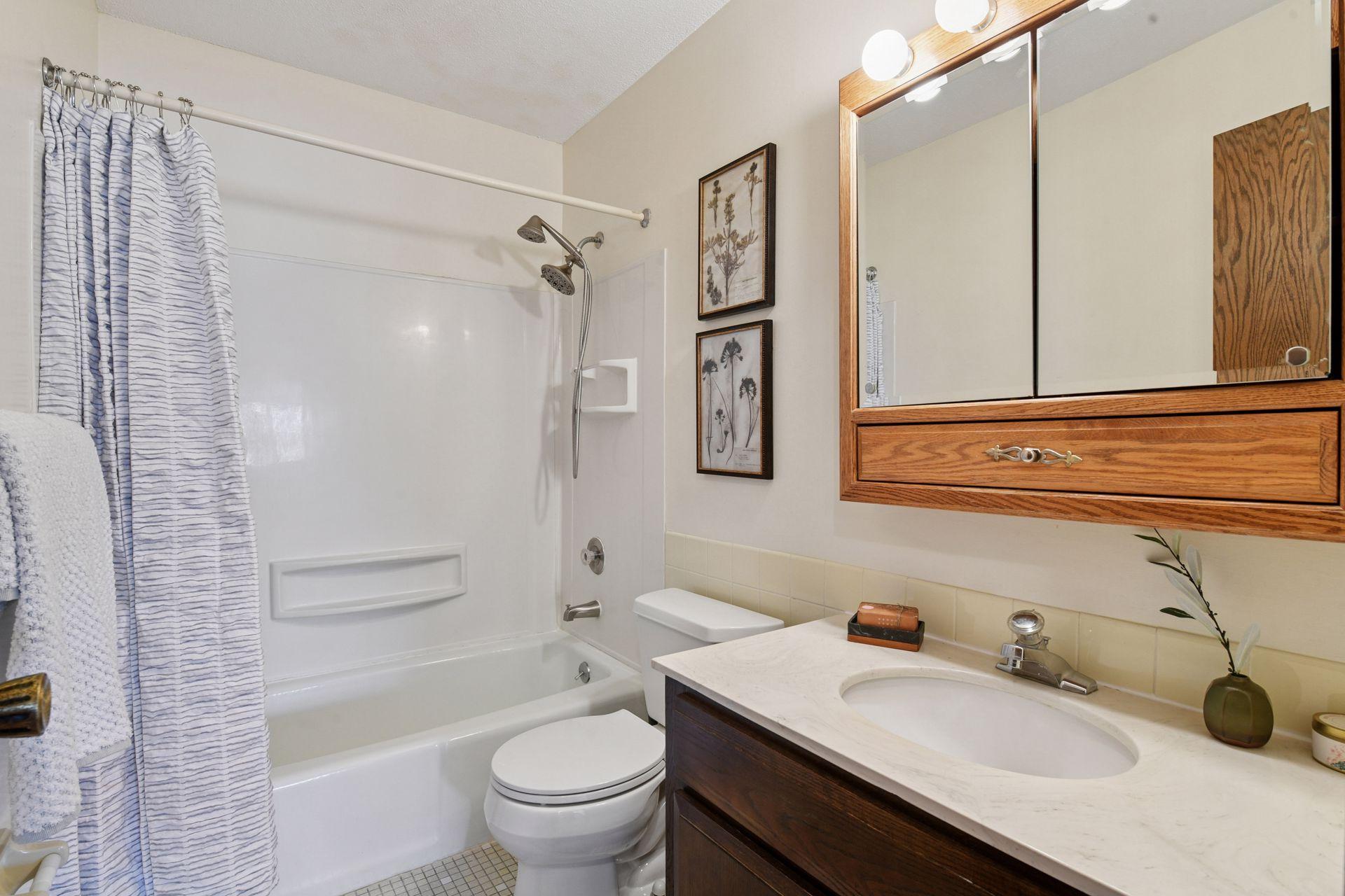 205 Barry Avenue S Unit: 303