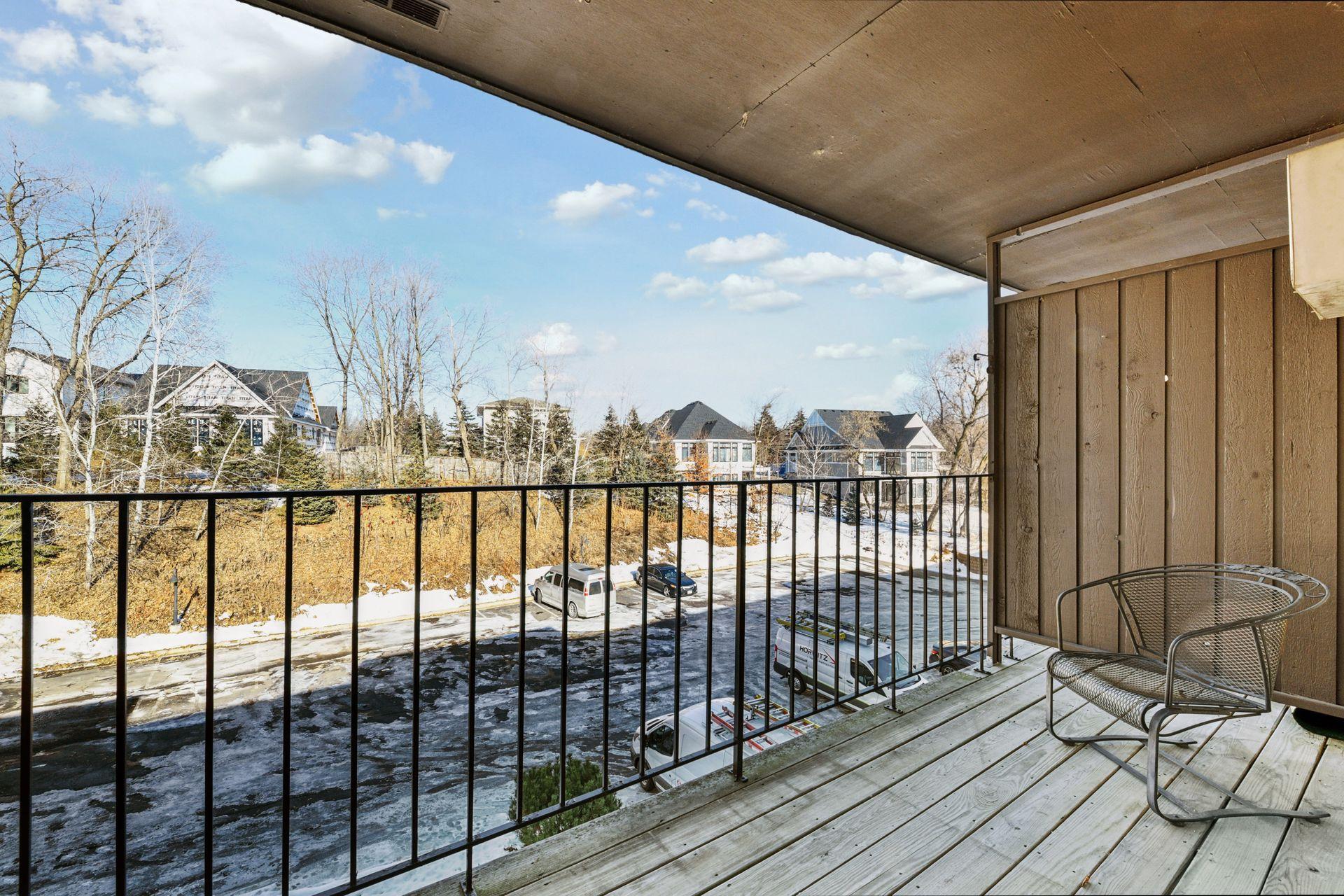 205 Barry Avenue S Unit: 303