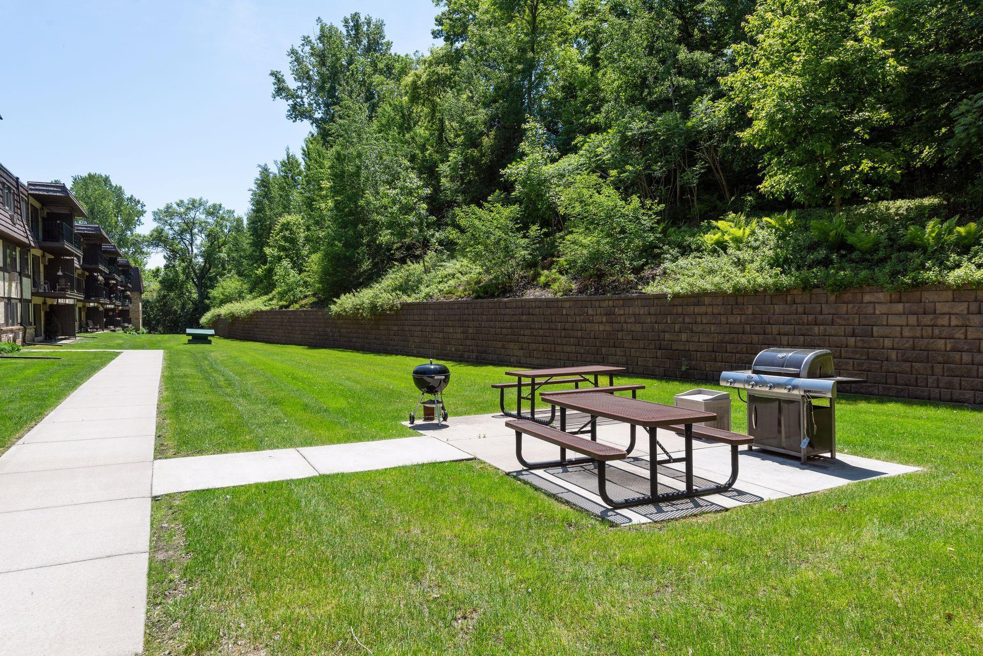 205 Barry Avenue S Unit: 303