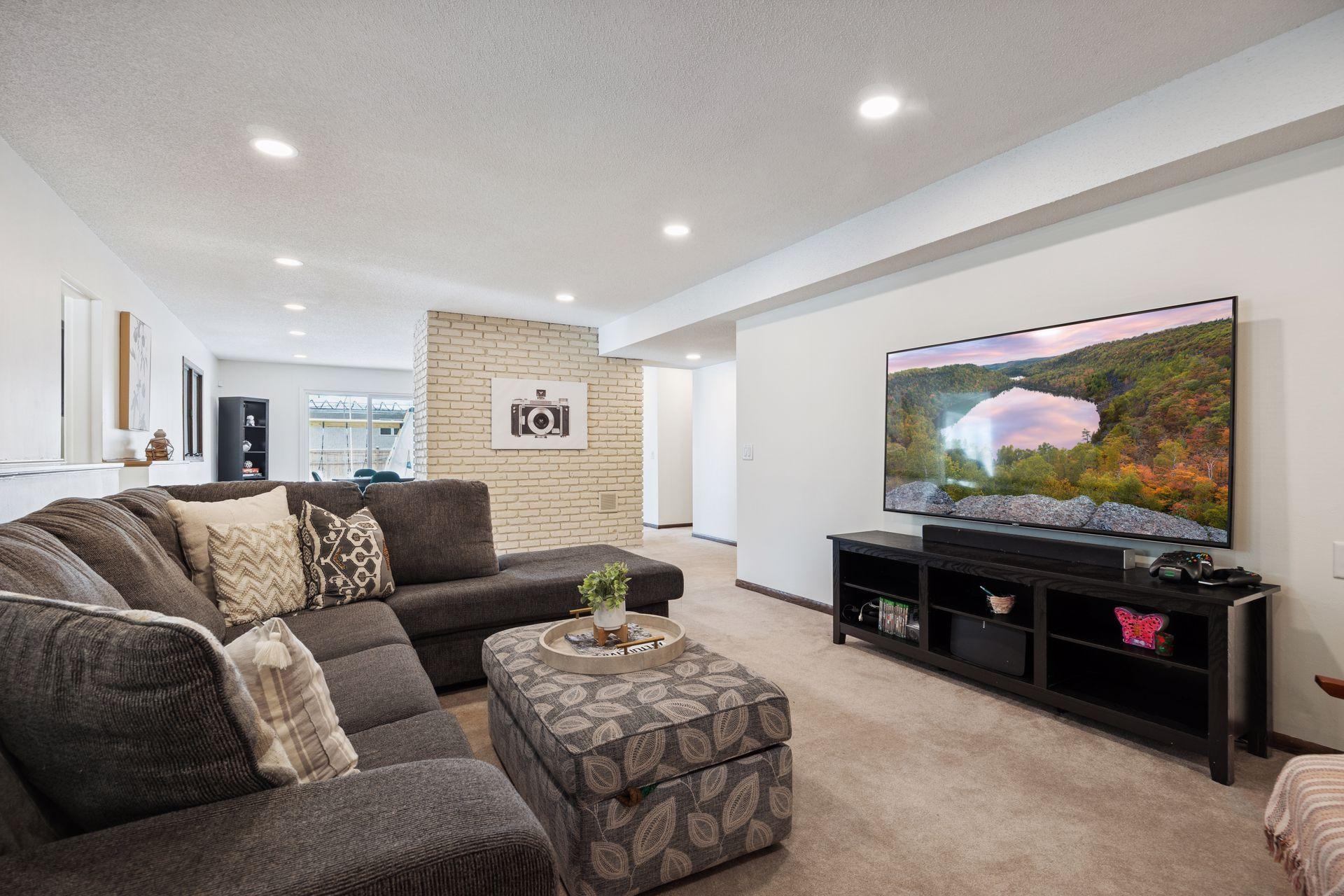 10001 Windsor Lake Lane