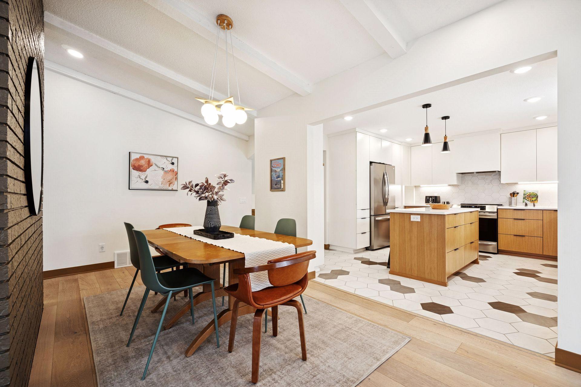 10001 Windsor Lake Lane