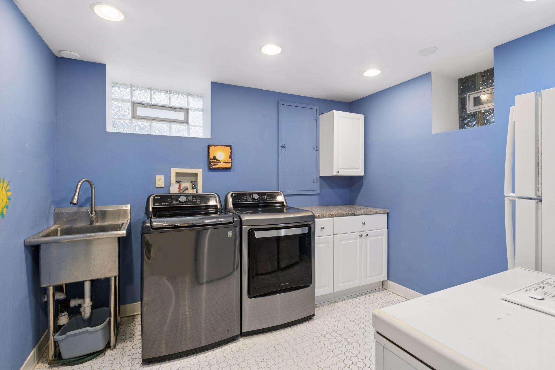1957 Selby Avenue