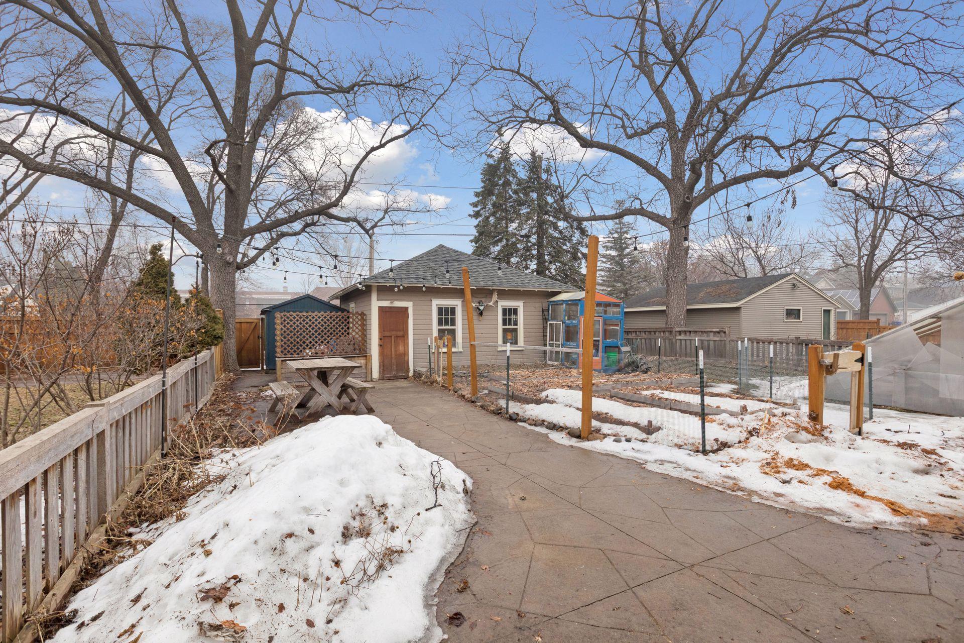 1957 Selby Avenue