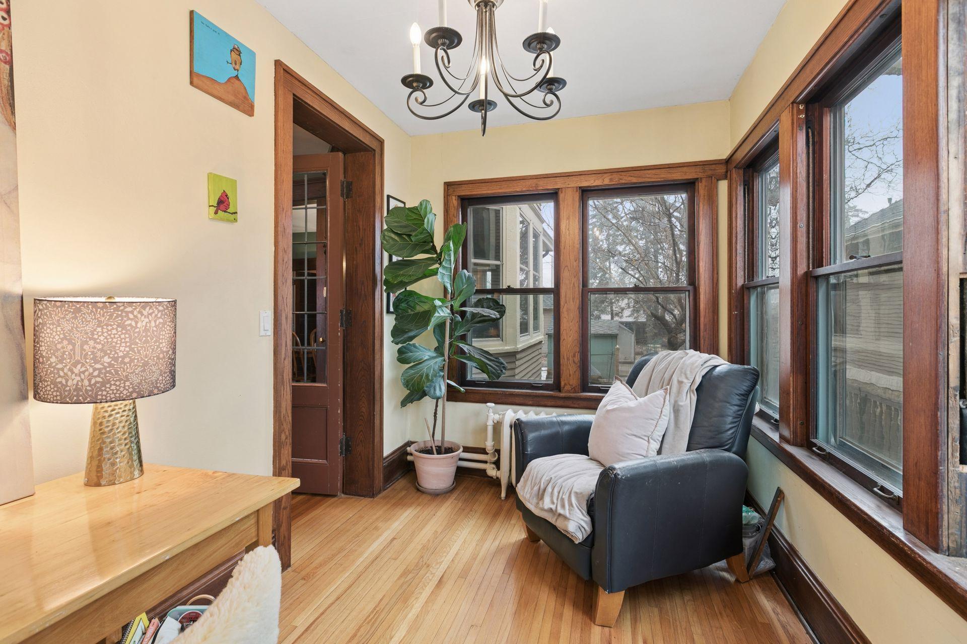 1957 Selby Avenue