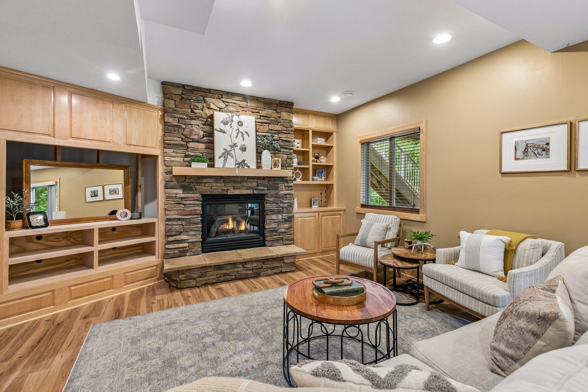 14314 Robin Road NE