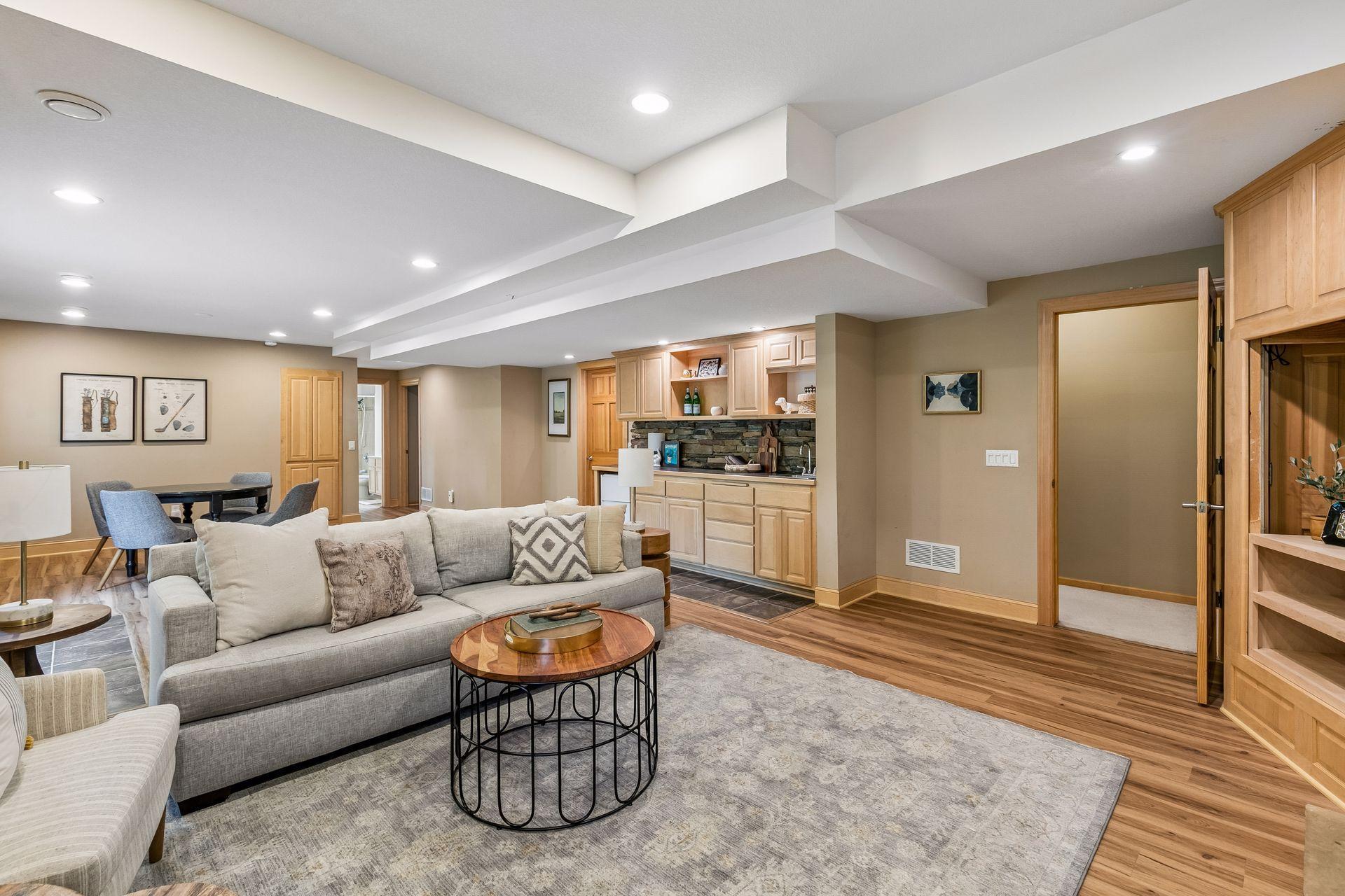 14314 Robin Road NE