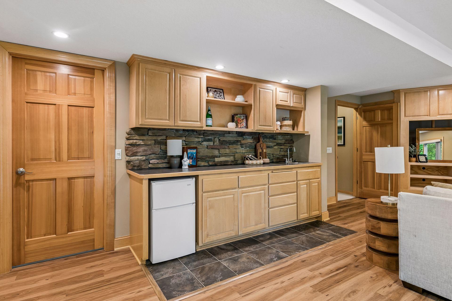 14314 Robin Road NE