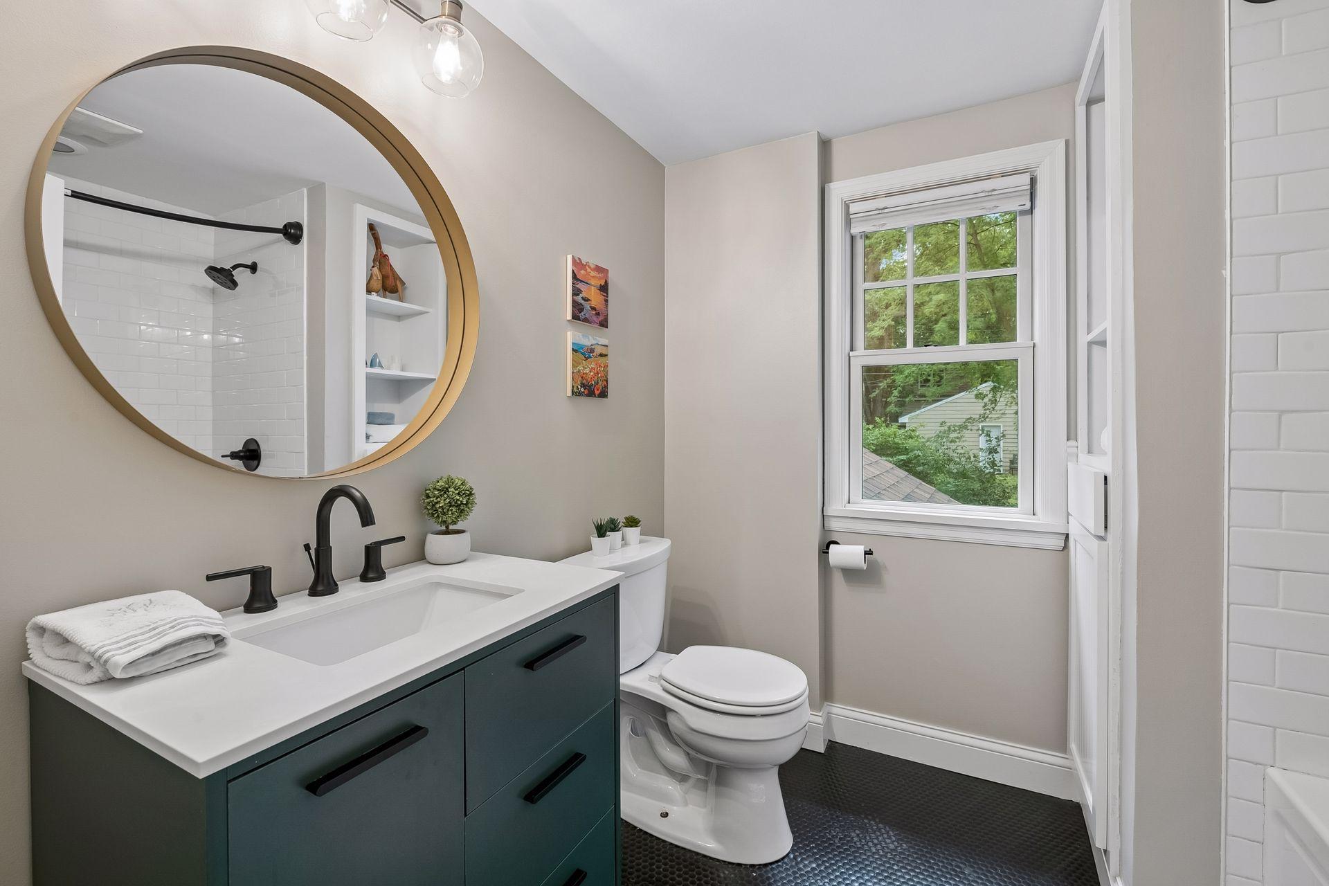 2713 W 54th Street