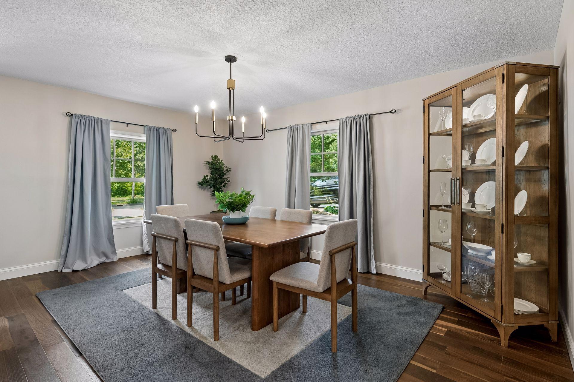 2713 W 54th Street