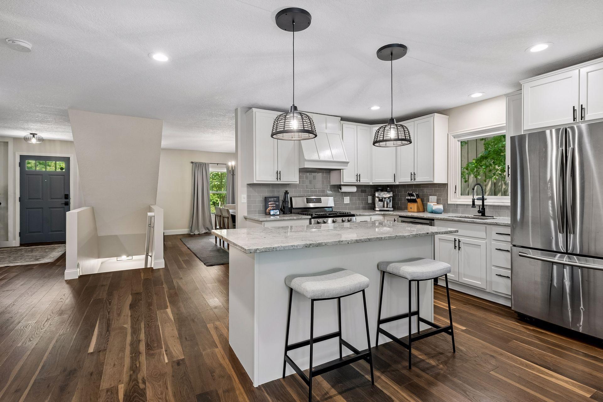 2713 W 54th Street