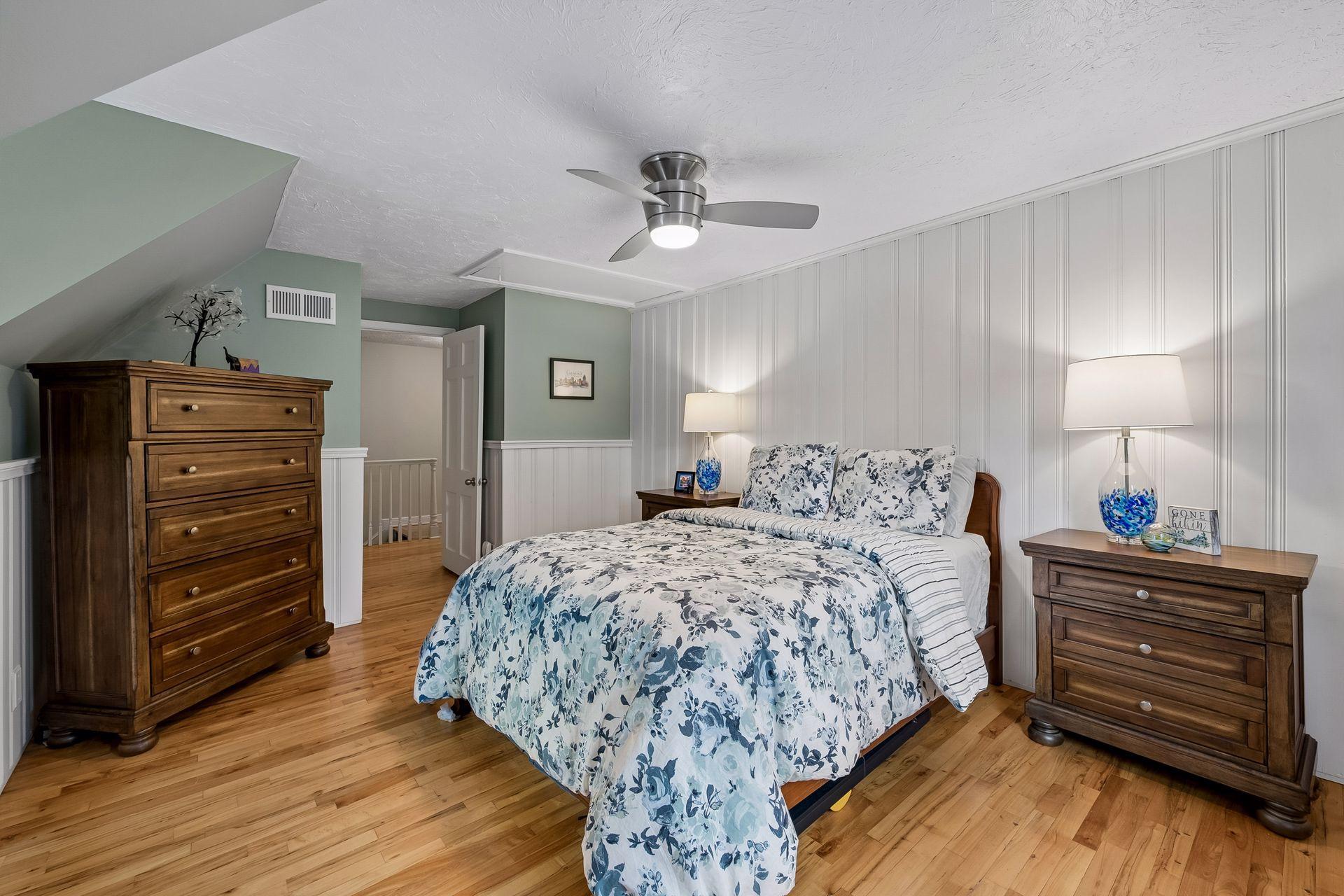 2713 W 54th Street