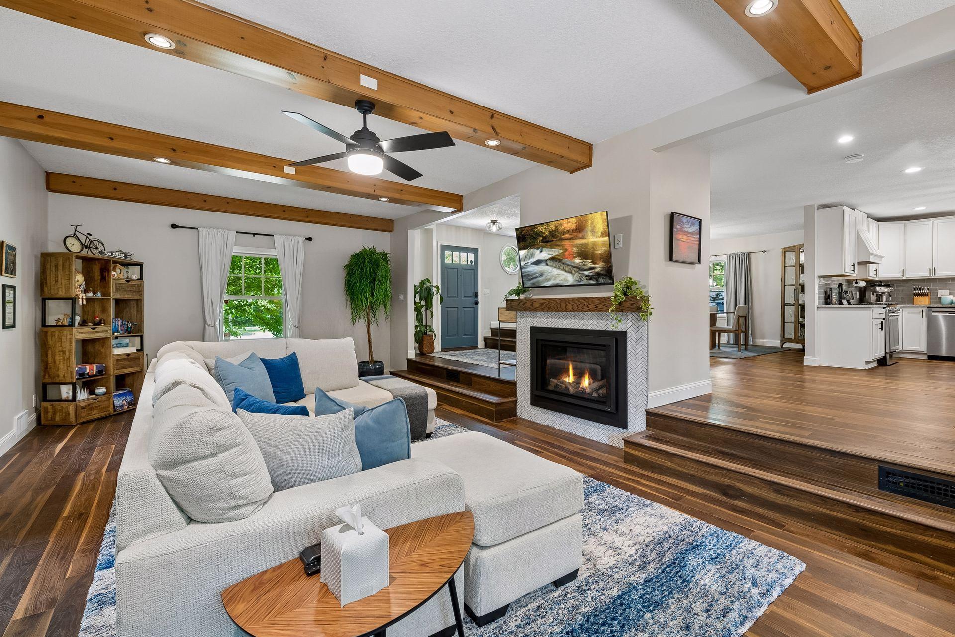2713 W 54th Street