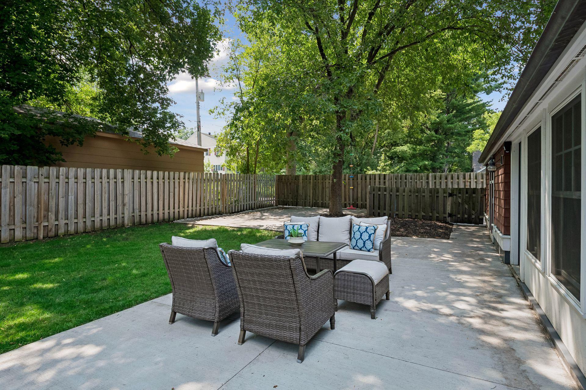 2713 W 54th Street