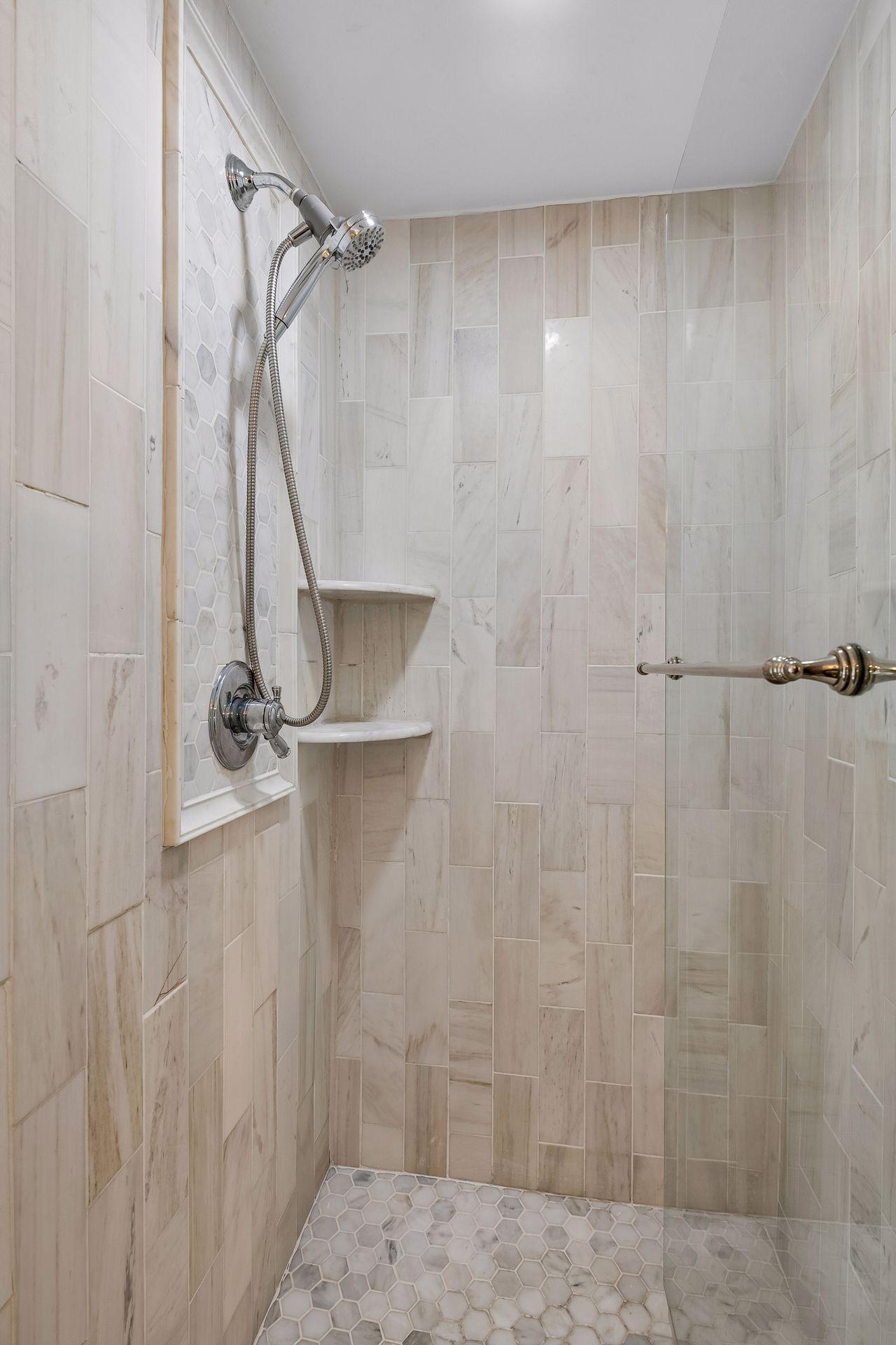 2713 W 54th Street