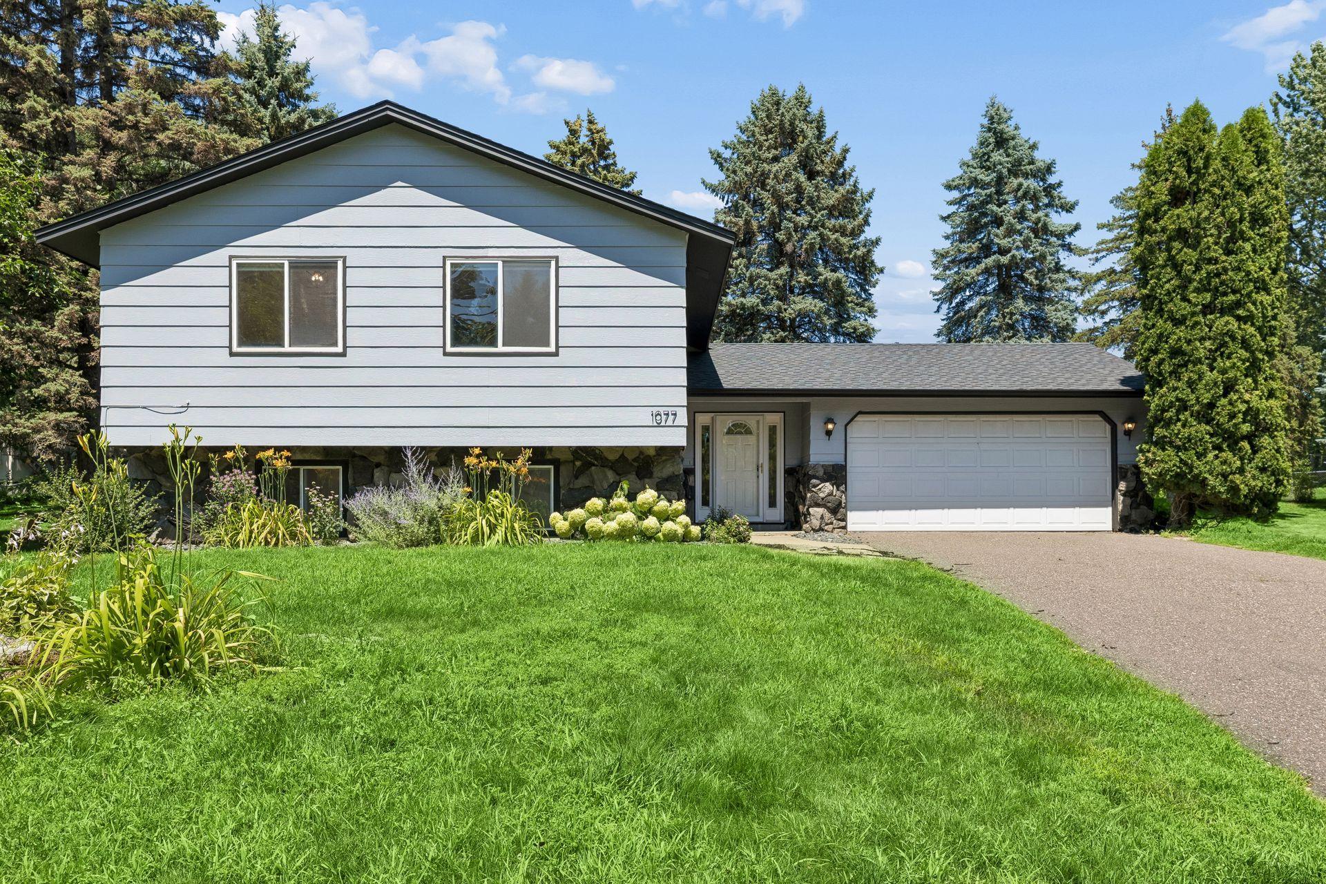 1077 Churchill Circle