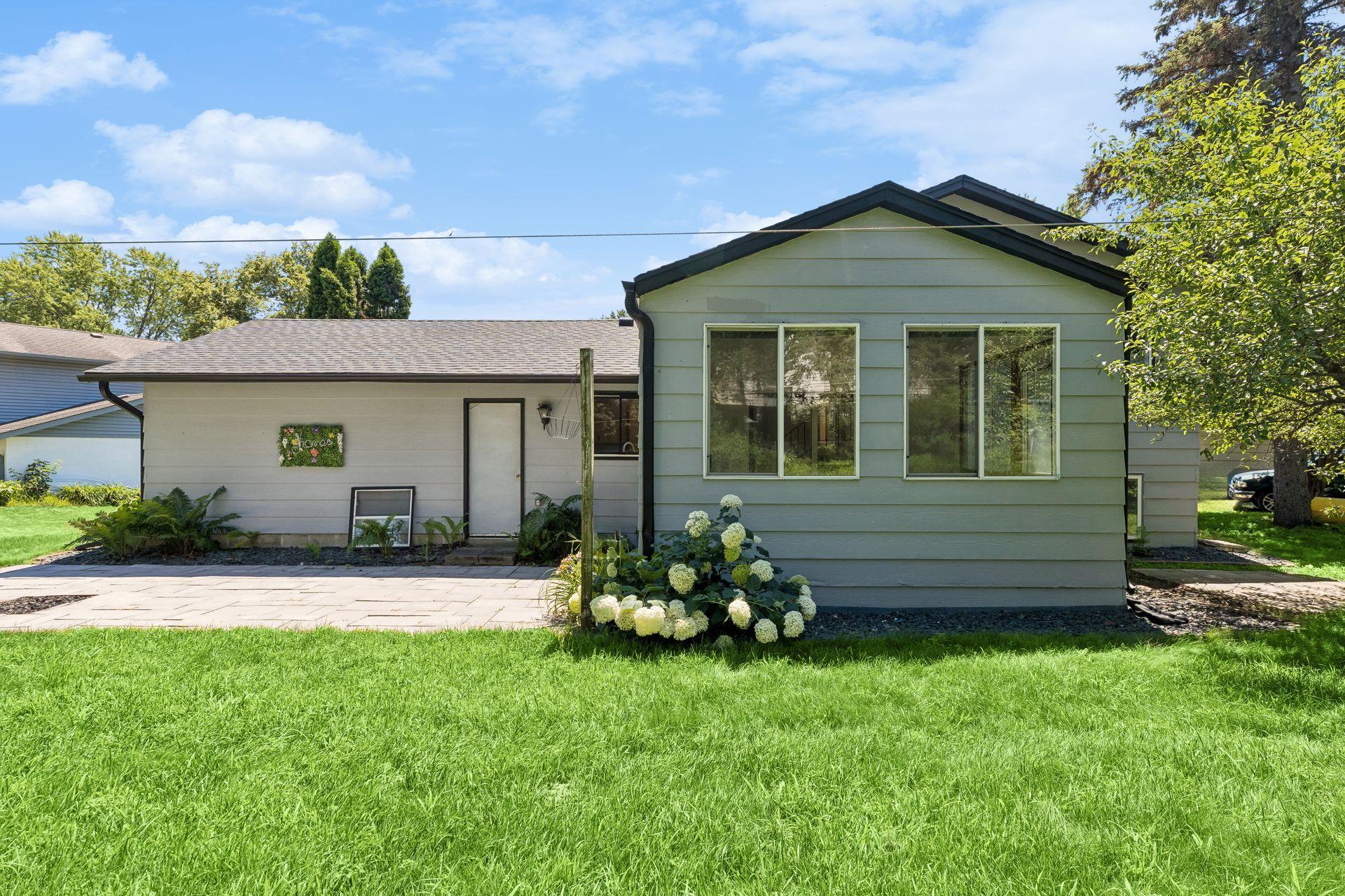 1077 Churchill Circle