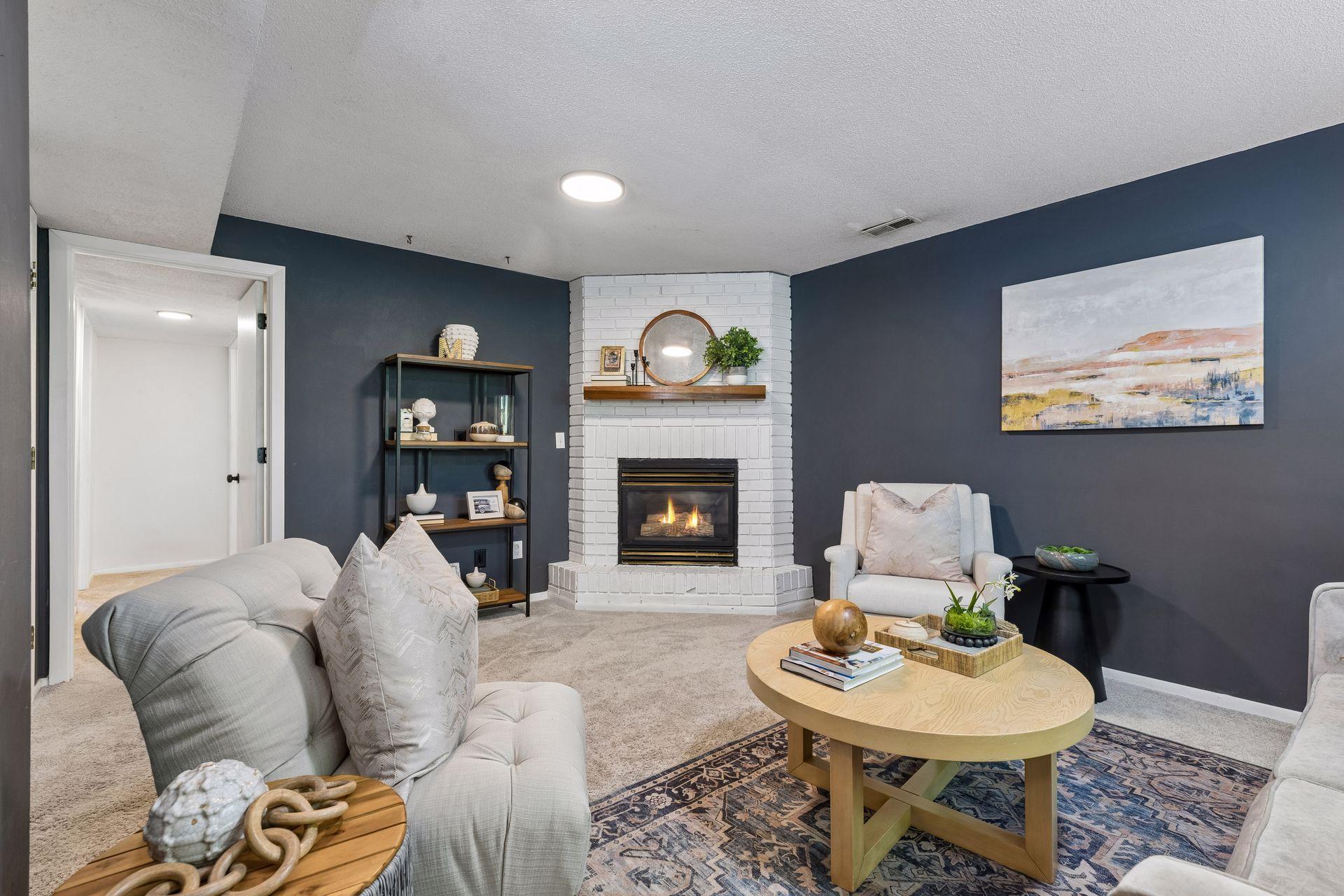 1077 Churchill Circle